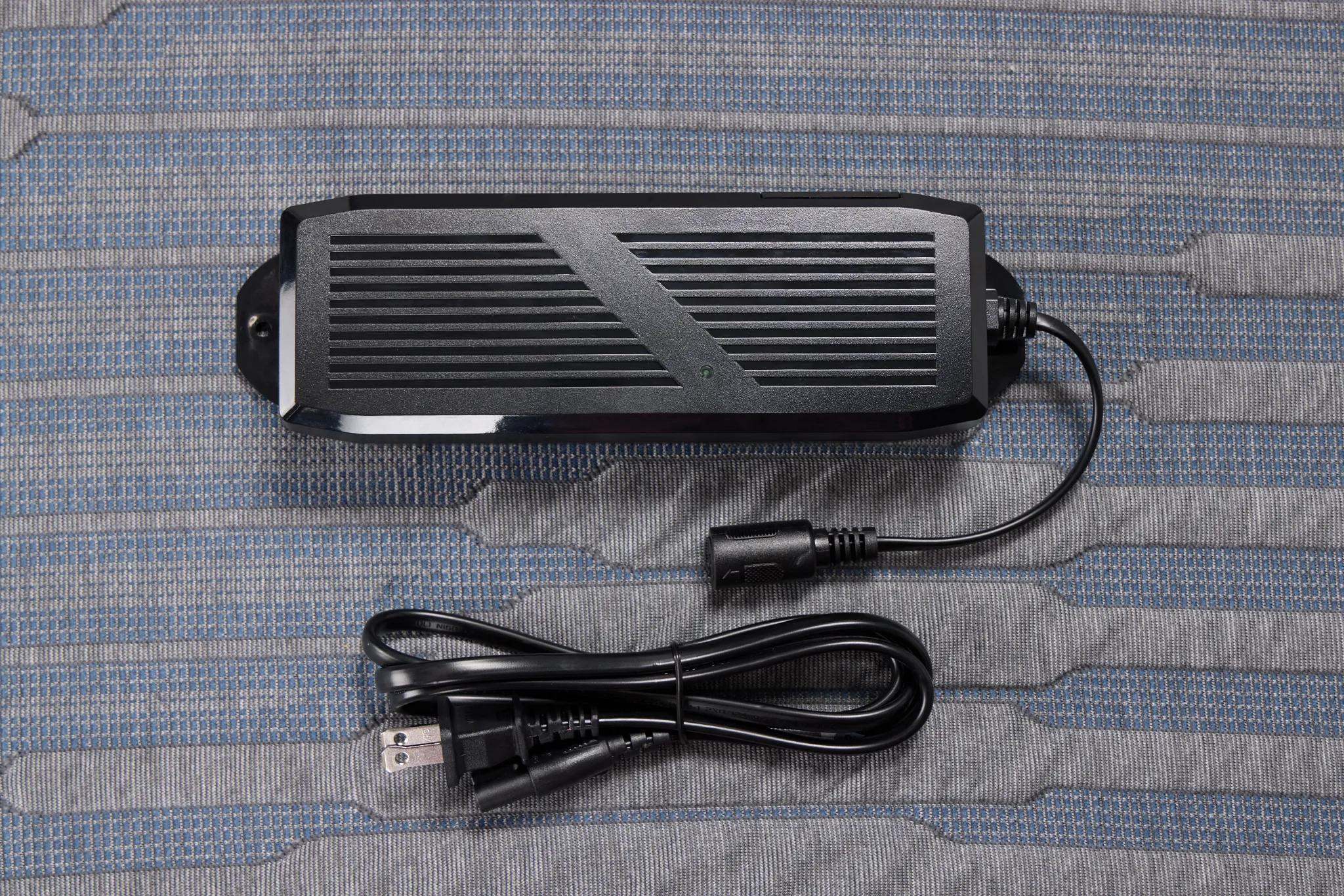 Kevin Charles By Sealy Hybrid Plush Deluxe Adjustable Mattress Set