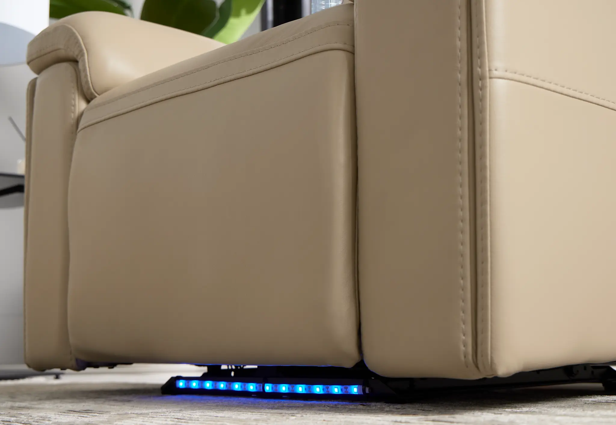 Fallon Beige Lthr/vinyl Power Recliner Fallon Beige Lthr/vinyl Power Recliner