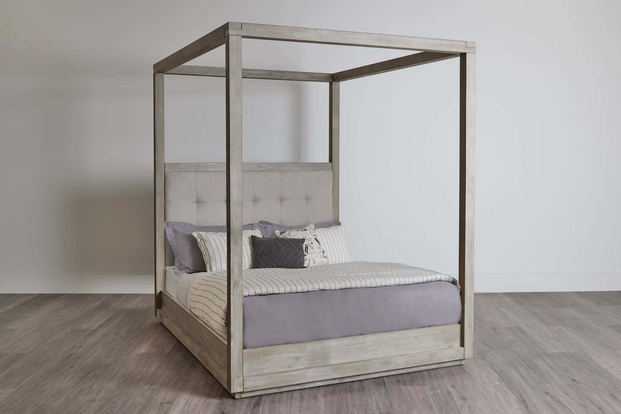 Madden Light Tone Uph Canopy Bed