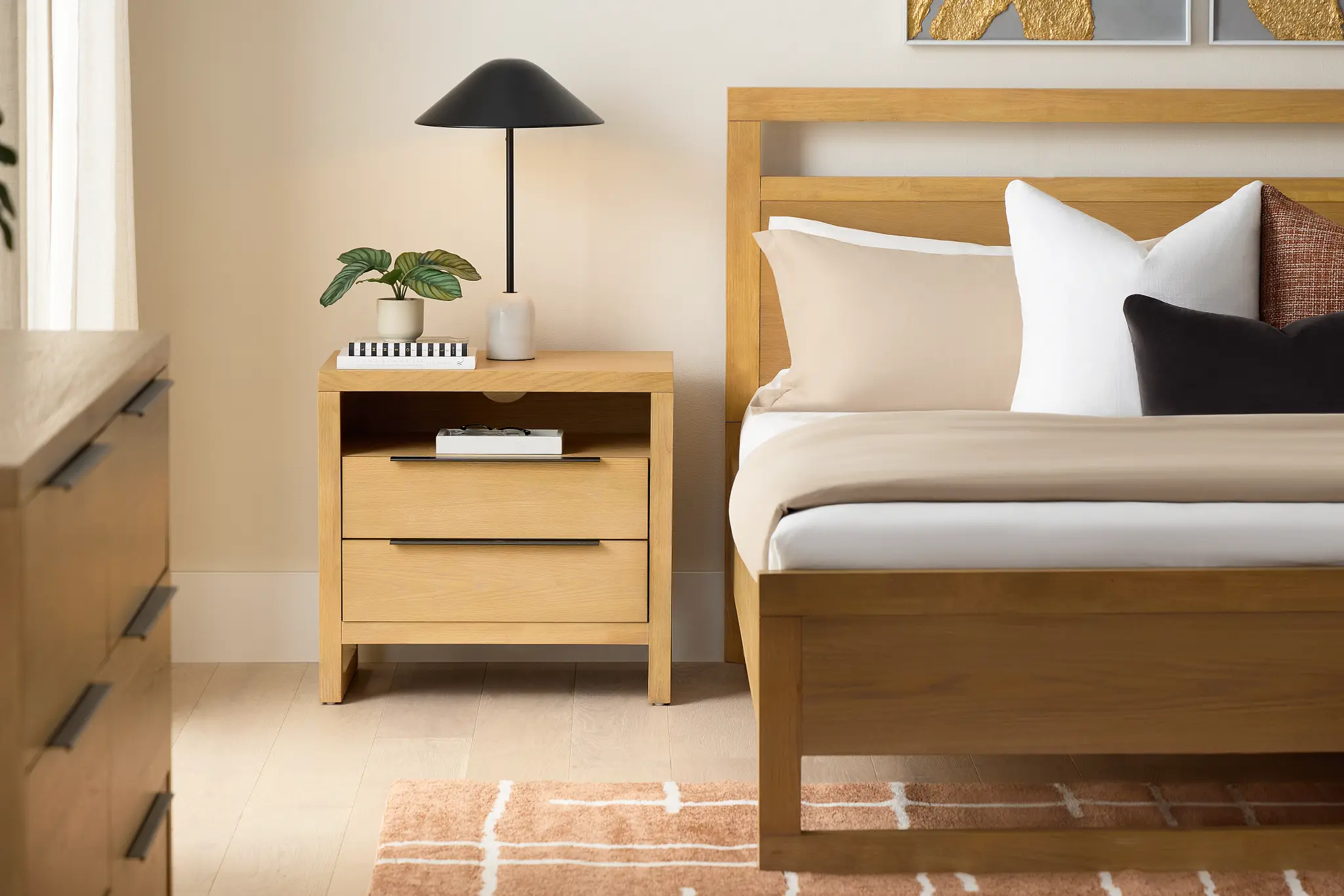 Williamsburg Light Tone Nightstand Williamsburg Light Tone Nightstand