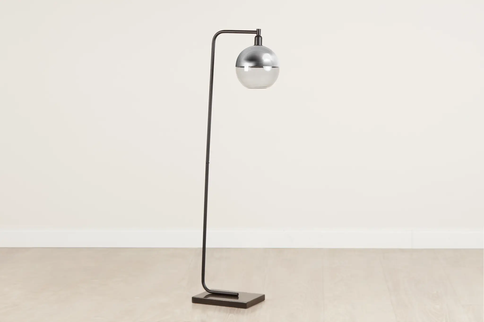 Isla Metal Floor Lamp Isla Metal Floor Lamp