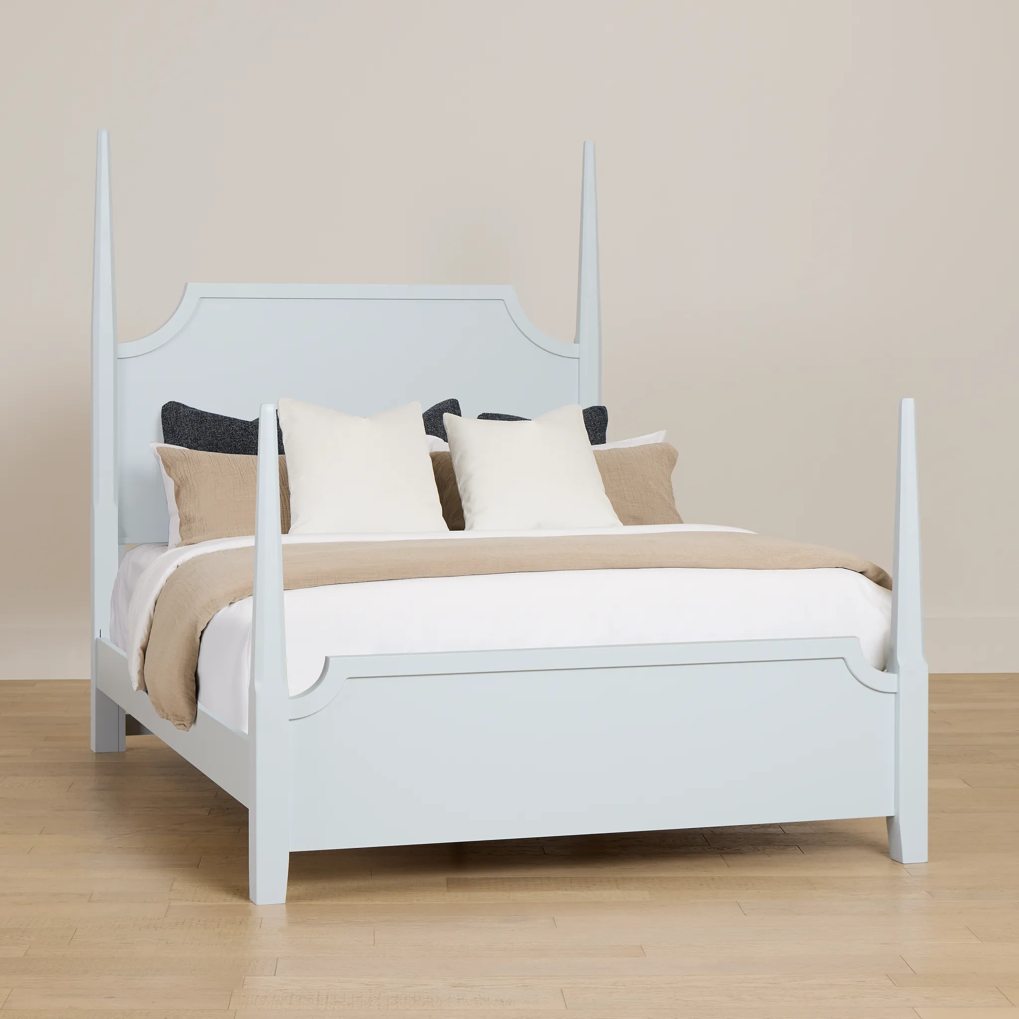 Carolina Light Blue Poster Bed