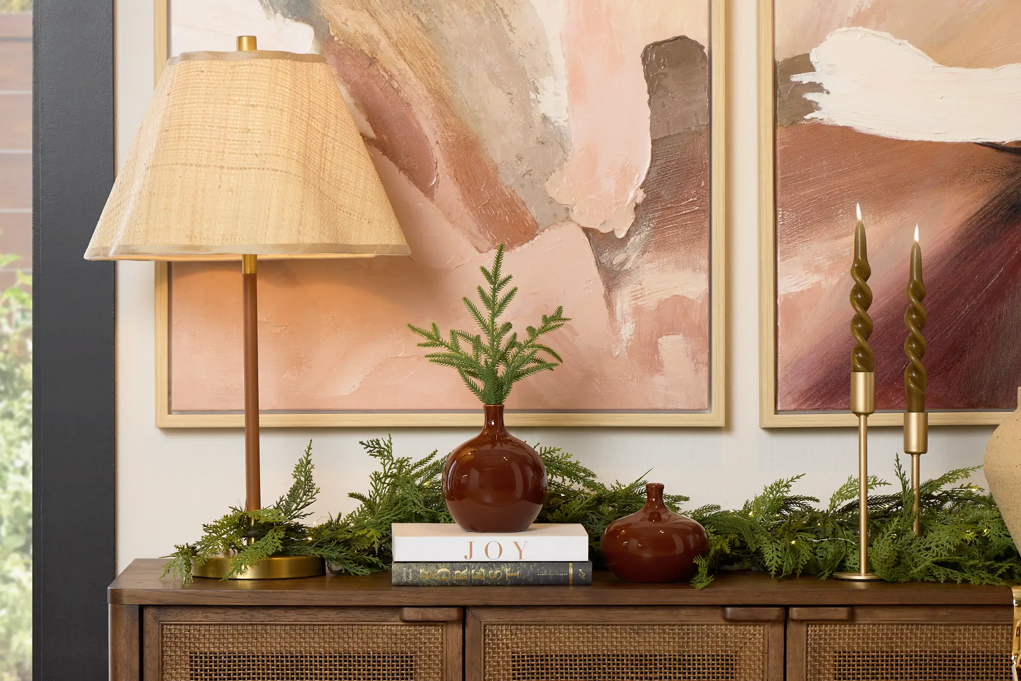 Dulcie Gold Metal Table Lamp Dulcie Gold Metal Table Lamp