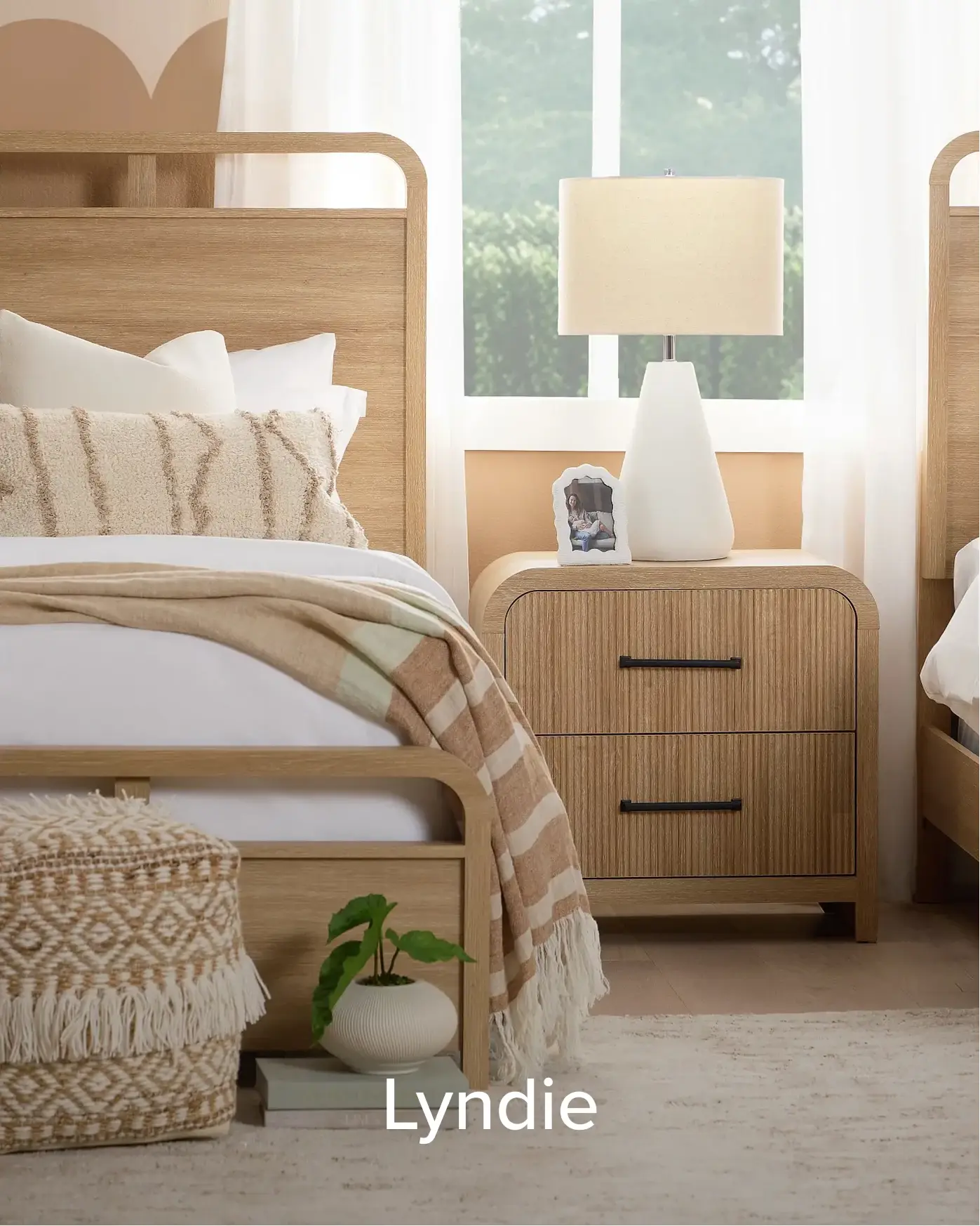 MAR15366-0627-0206-FebBrand-Lyndie-ECB-XLG.jpg MAR15366-0627-0206-FebBrand-Lyndie-ECB-XLG.jpg