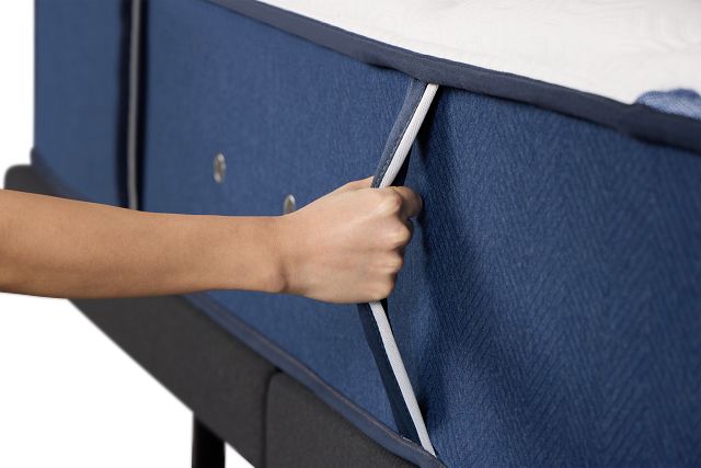 Stearns & Foster Studio 14" Medium Tight Top Mattress