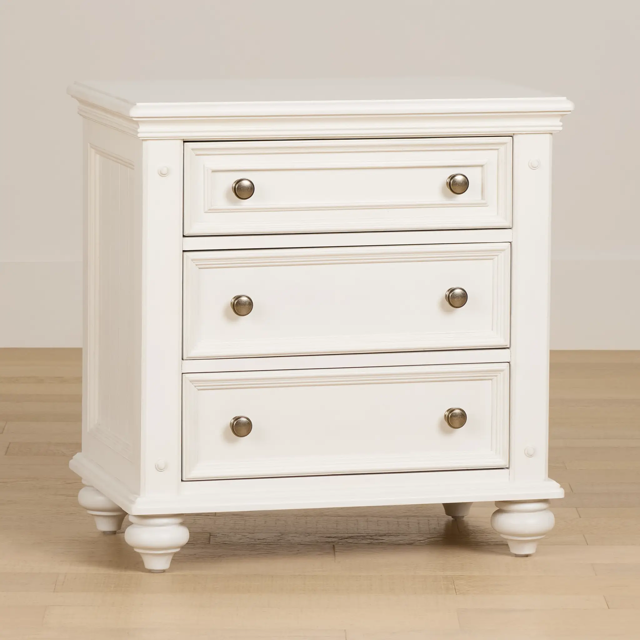 Savannah Ivory 3-drawer Nightstand Savannah Ivory 3-drawer Nightstand