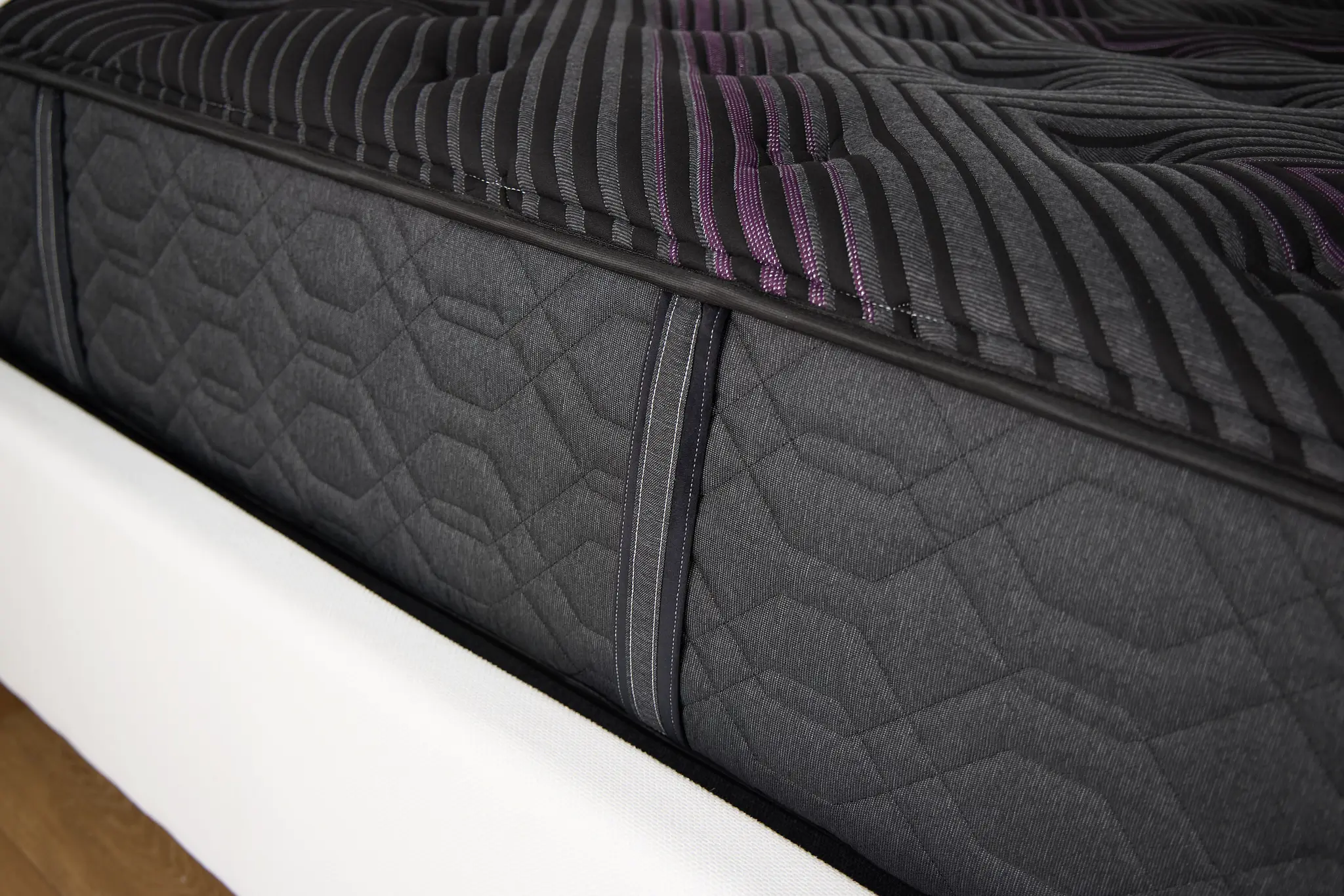 Beautyrest Black Series Two 15.25" Plush Tight Top Mattress Beautyrest Black Series Two 15.25" Plush Tight Top Mattress