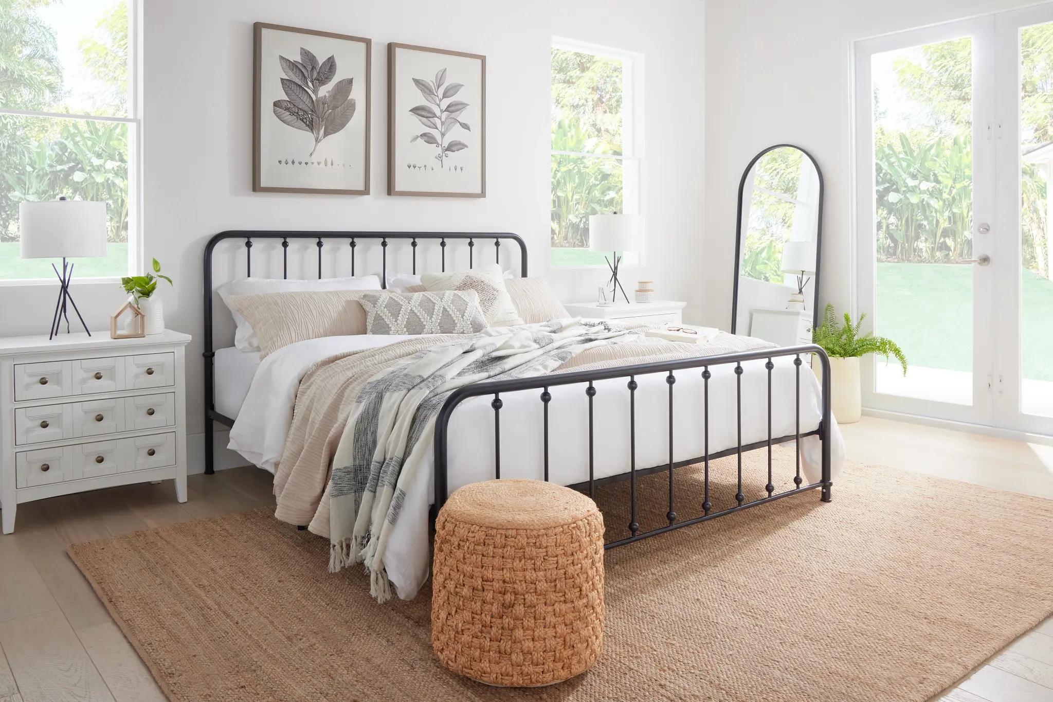 Rory Black Metal Panel Bed Rory Black Metal Panel Bed