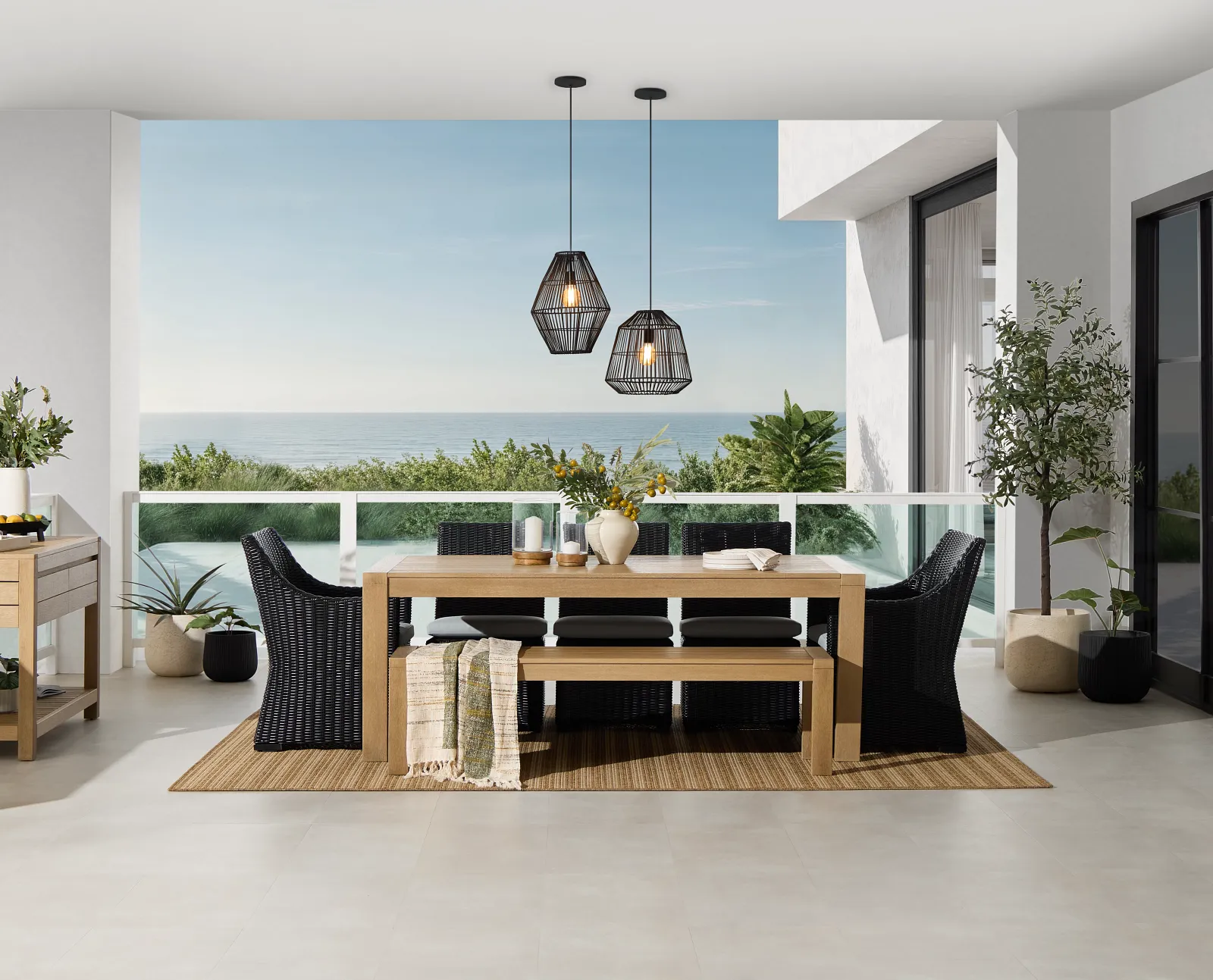 Outdoor Dining Spaces for Gatherings