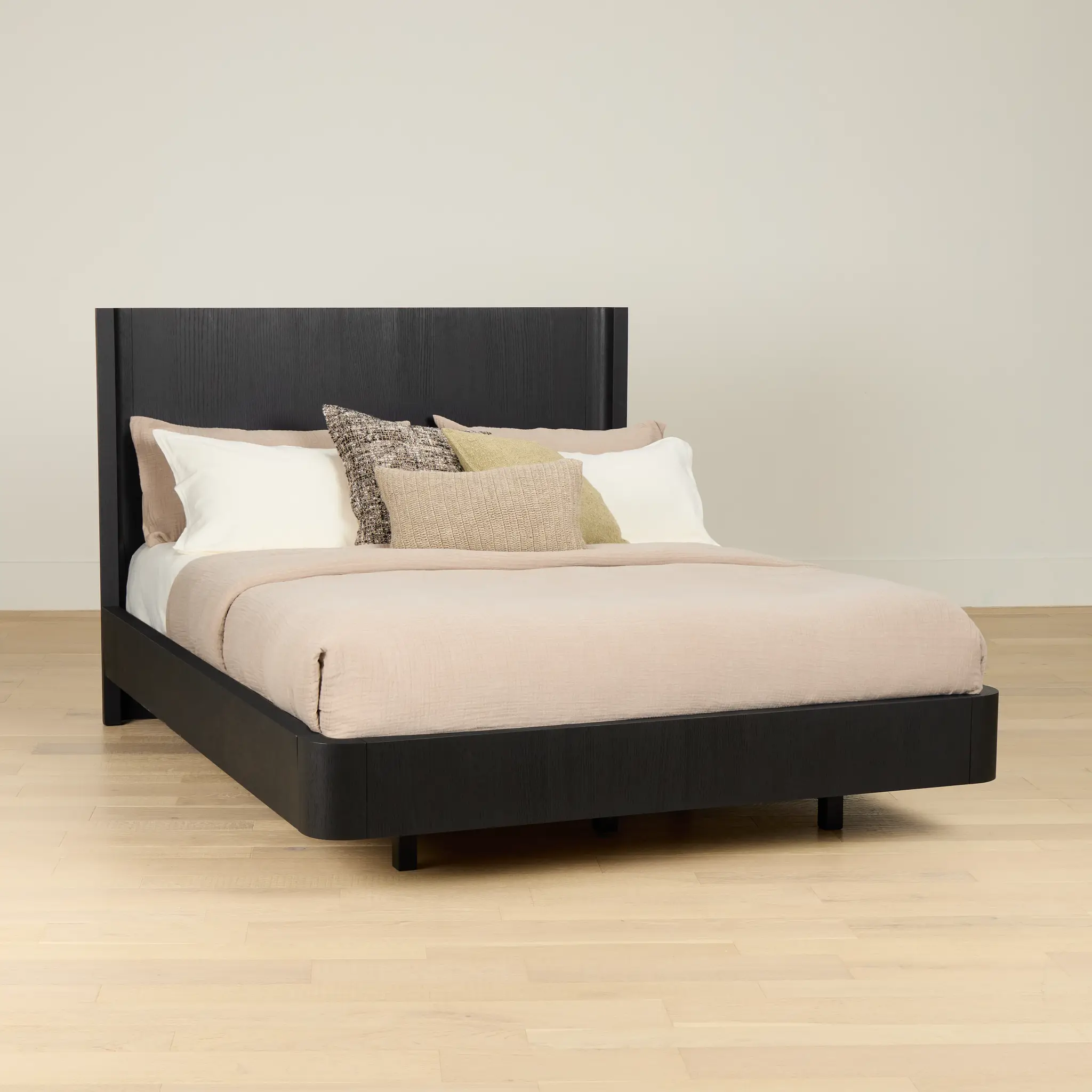 Nomad Black Shelter Bed Nomad Black Shelter Bed