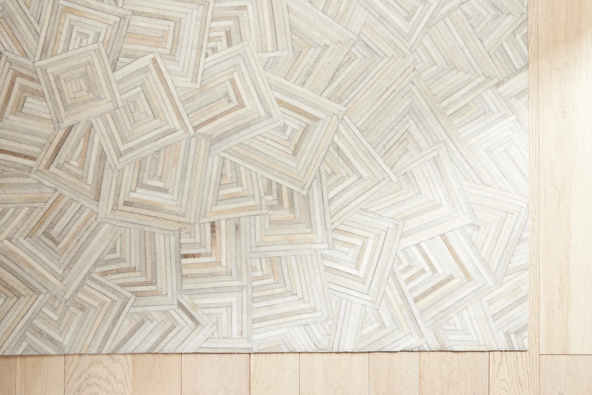 Puzzle Light Gray Leather 5x8 Area Rug Puzzle Light Gray Leather 5x8 Area Rug