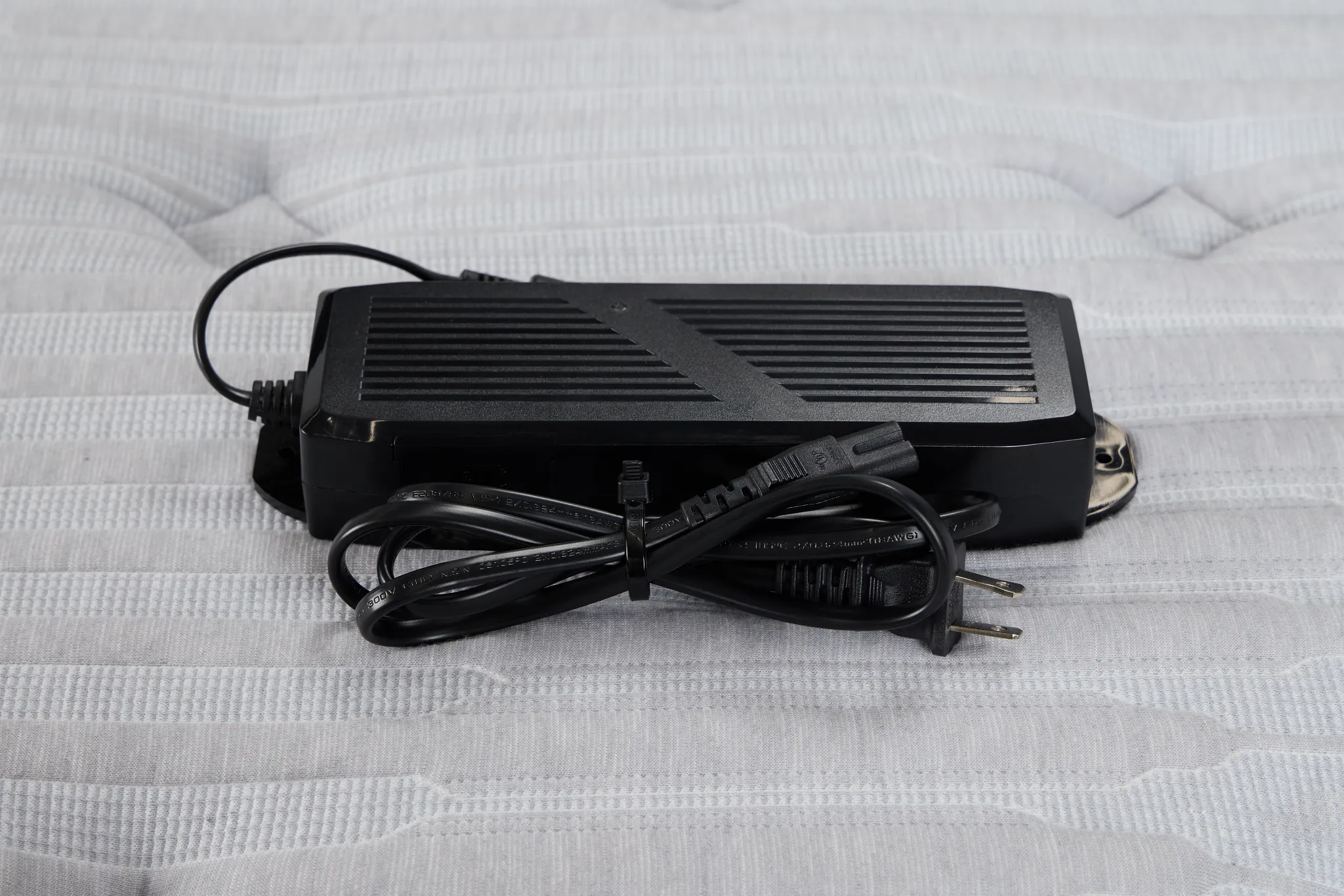 Kevin Charles By Sealy Essential Plush Elite Adjustable Mattress Set