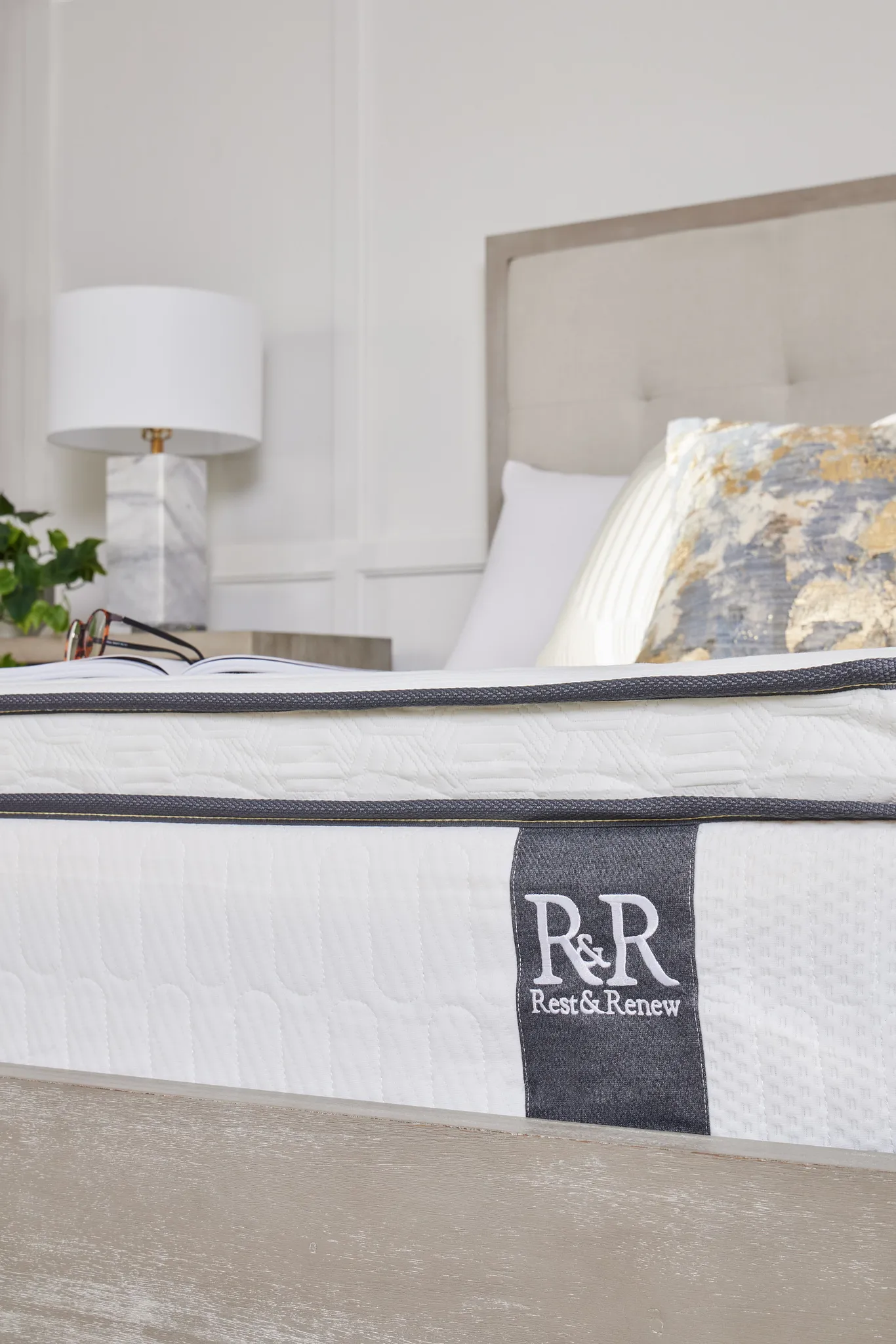 Rest & Renew By Zinus 12" Hybrid Memory Foam & Innerspring Mattress