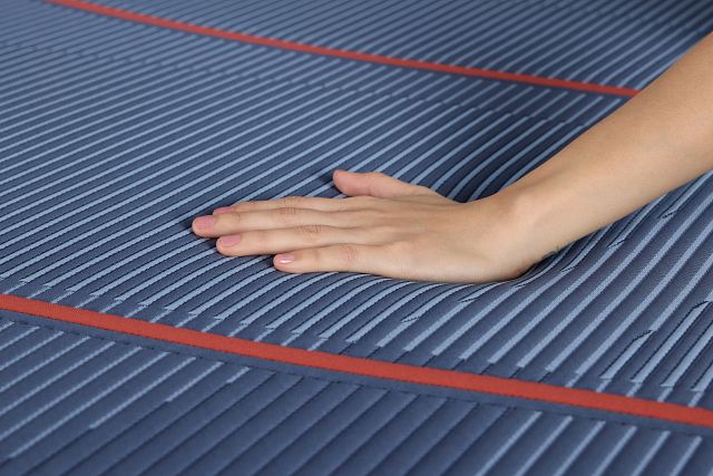 Posturepedic Elite Hybrid High Point 2 14" Firm Hybrid Mattress