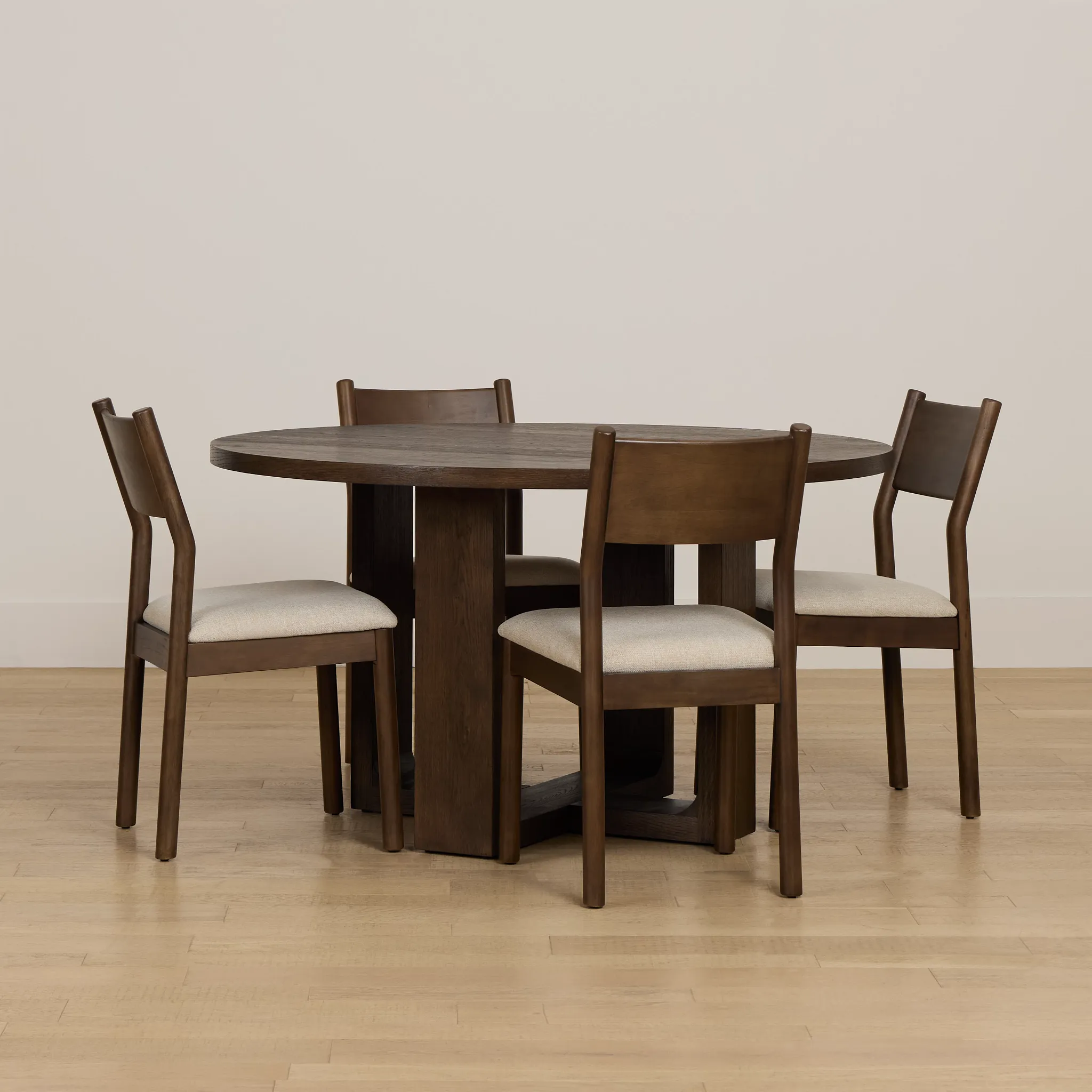 Rochester Dark Tone Round Table & 4 Upholstered Chairs