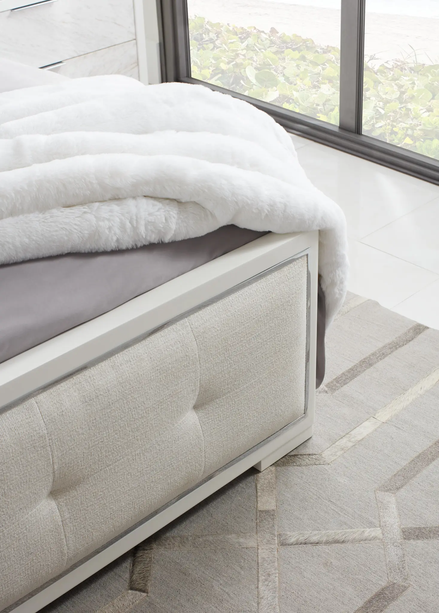 Ocean Drive White Uph Panel Bed Ocean Drive White Uph Panel Bed