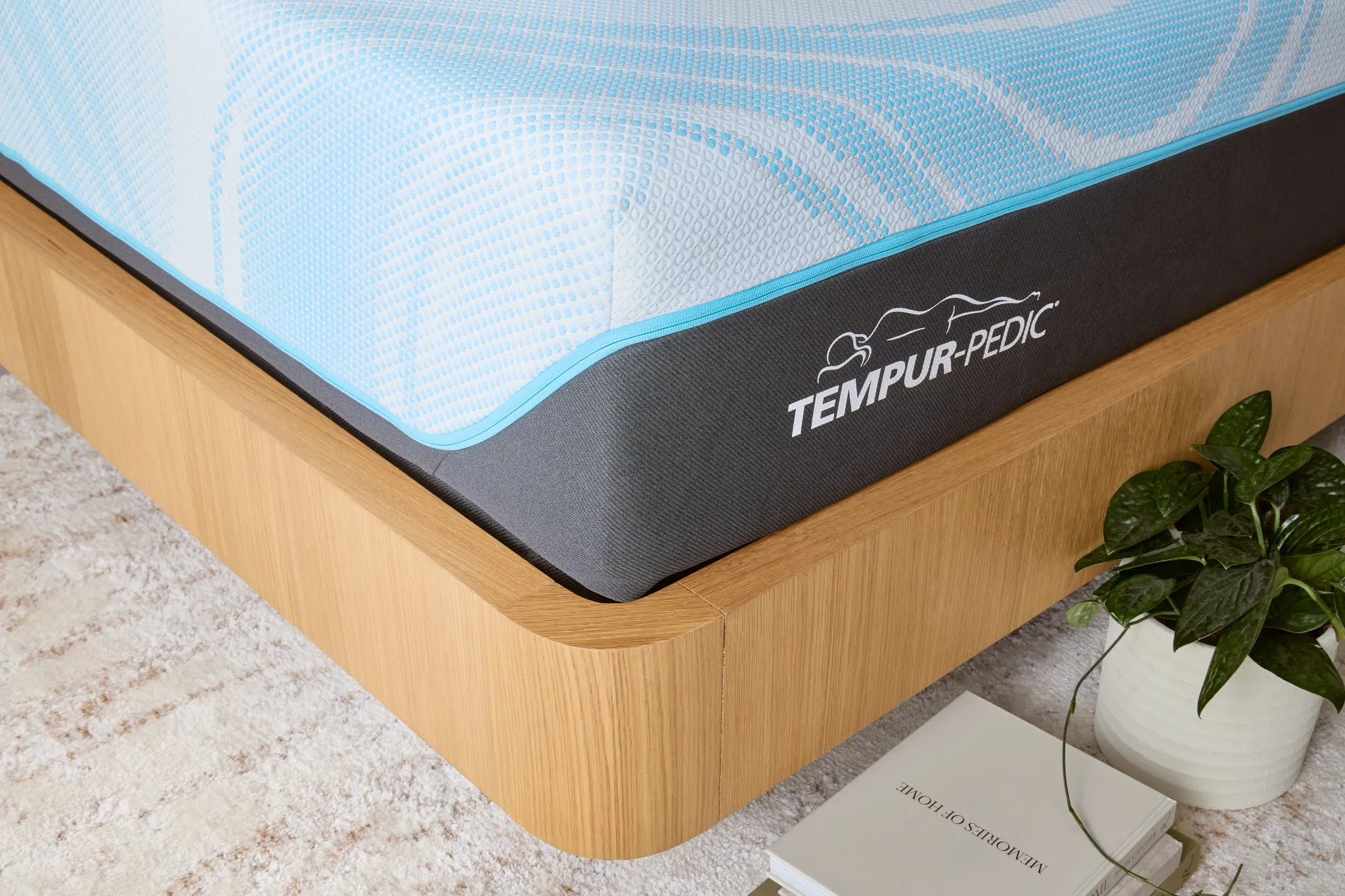 Tempur-pedic Tempur-luxebreeze 13" Medium Hybrid Mattress
