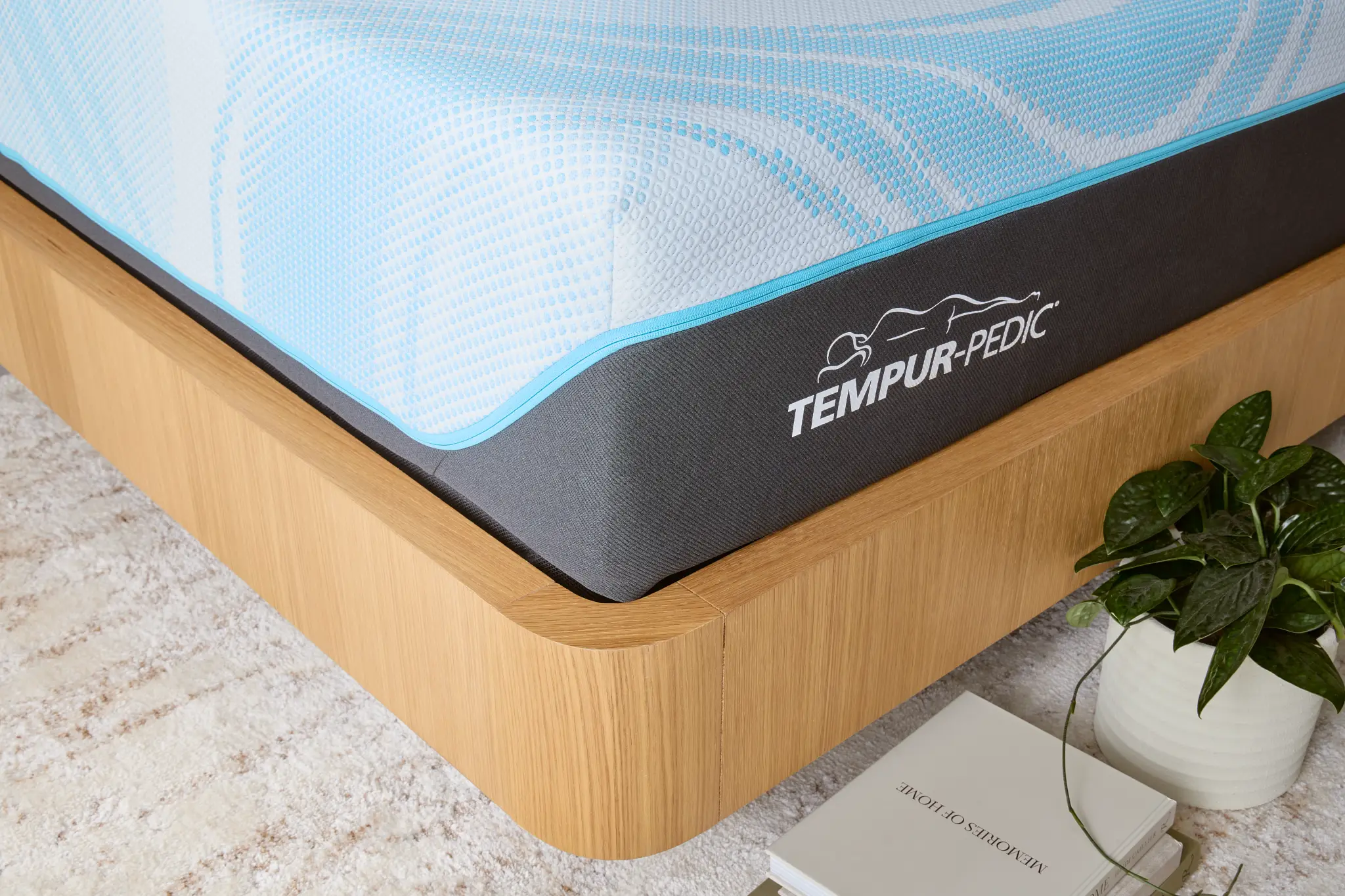 Tempur-pedic Tempur-luxebreeze 13" Medium Hybrid Mattress Tempur-pedic Tempur-luxebreeze 13" Medium Hybrid Mattress