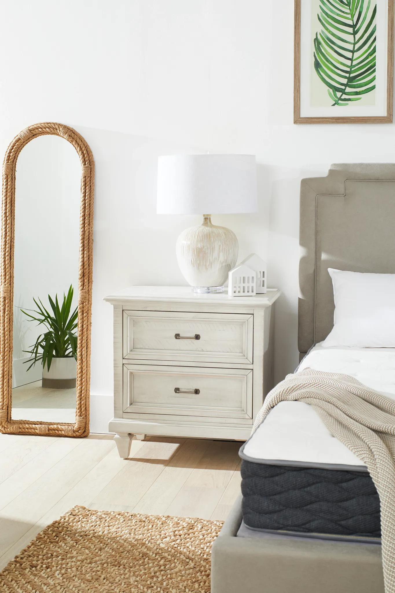 Whitney Light Gray Uph Platform Bed