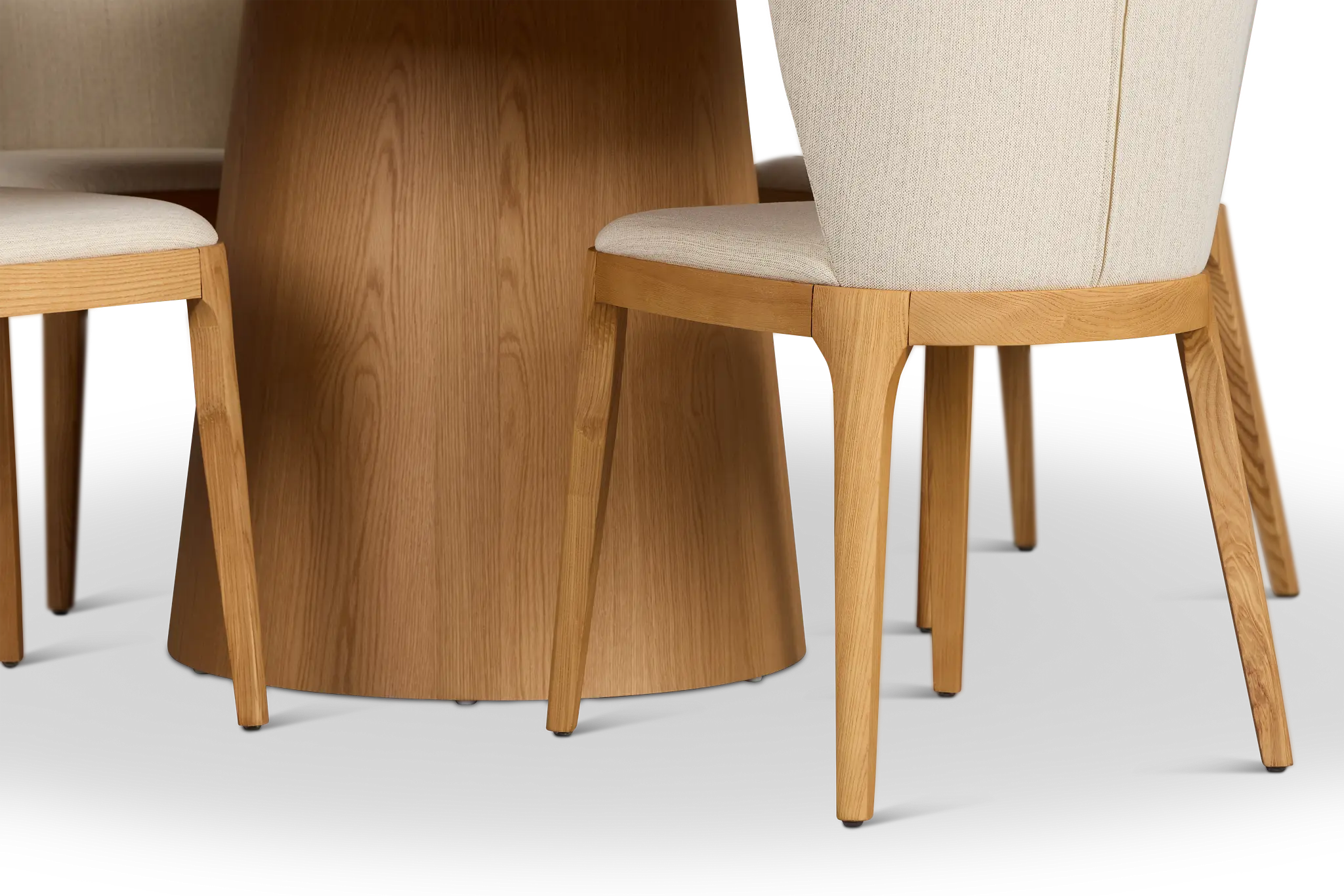Nomad Light Tone 59" Round Table &4 Light Beige Chairs W/light Tone Leg Nomad Light Tone 59" Round Table &4 Light Beige Chairs W/light Tone Leg