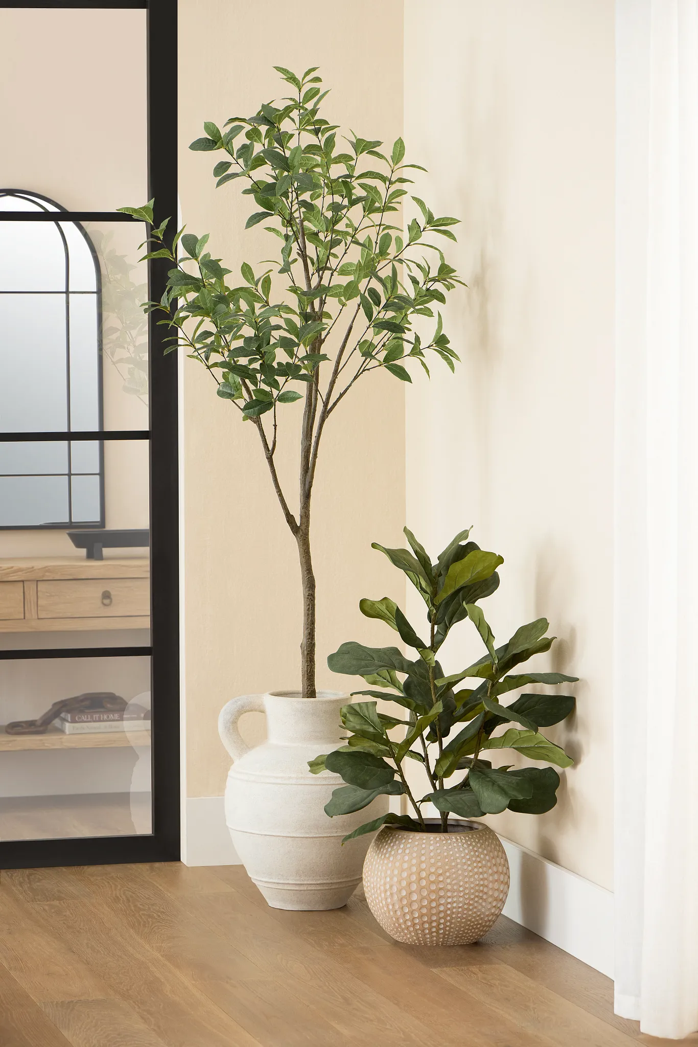 Spotti Light Brown Medium Planter