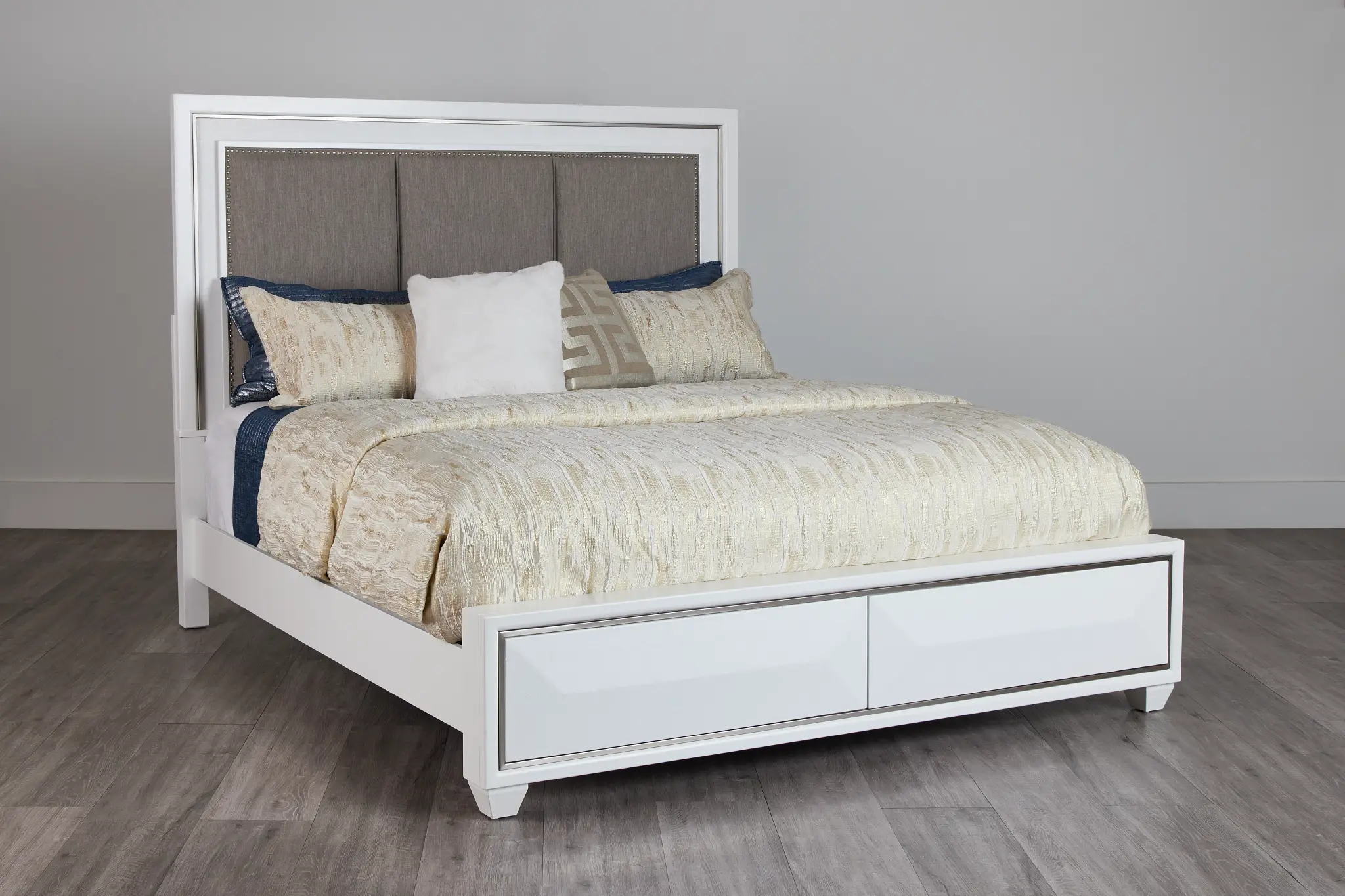 Manhattan White Platform Bed Manhattan White Platform Bed