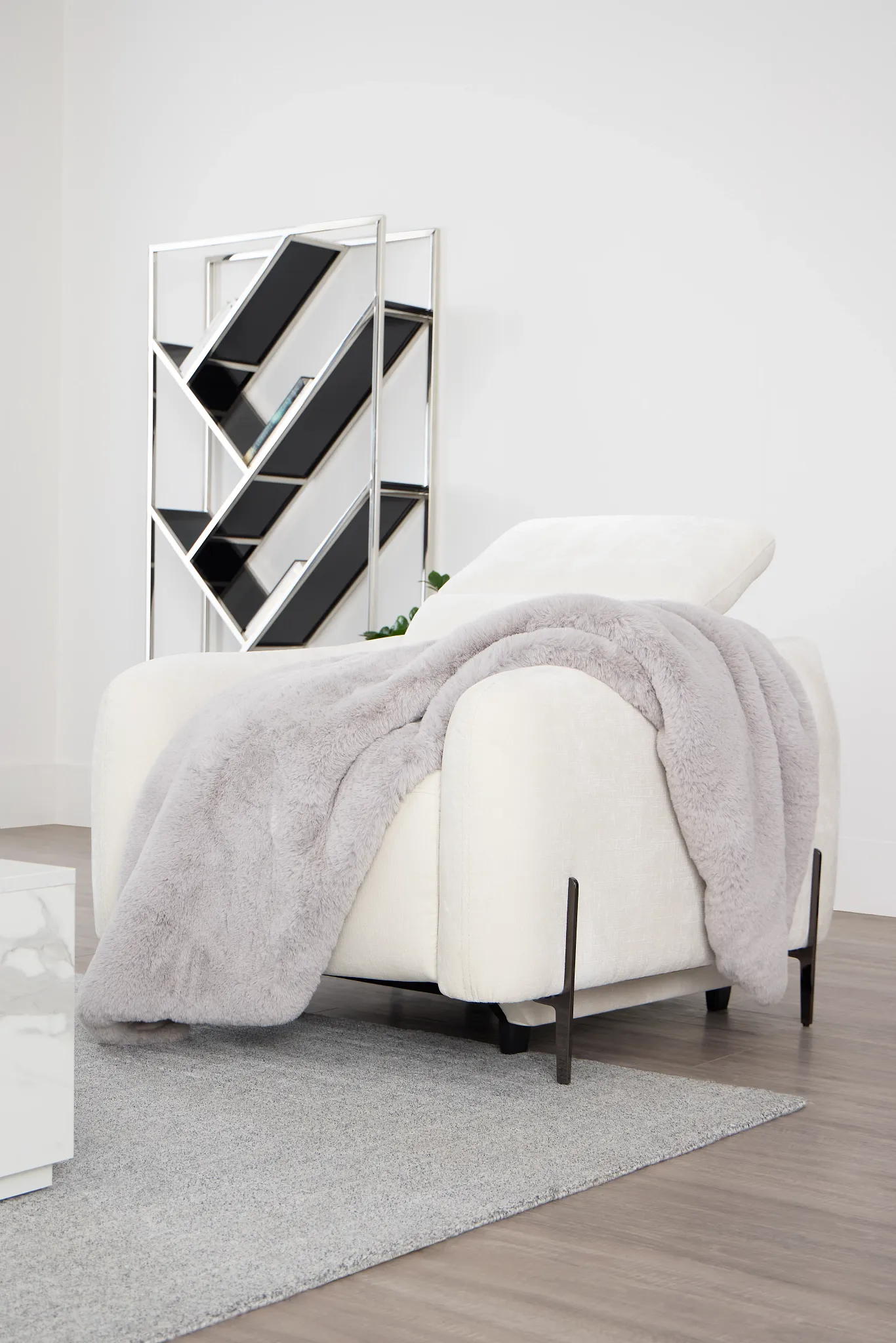 Zuri White Velvet Power Recliner With Power Headrest