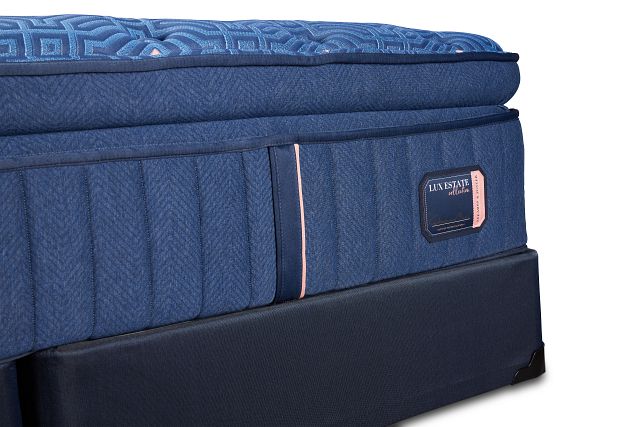 Stearns & Foster Lux Estate Soft Mattress Set