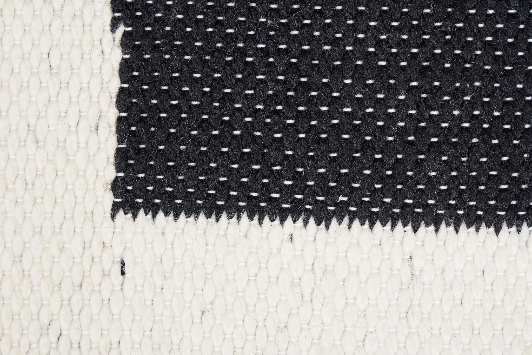 Jumi Black Indoor/outdoor 5x8 Area Rug