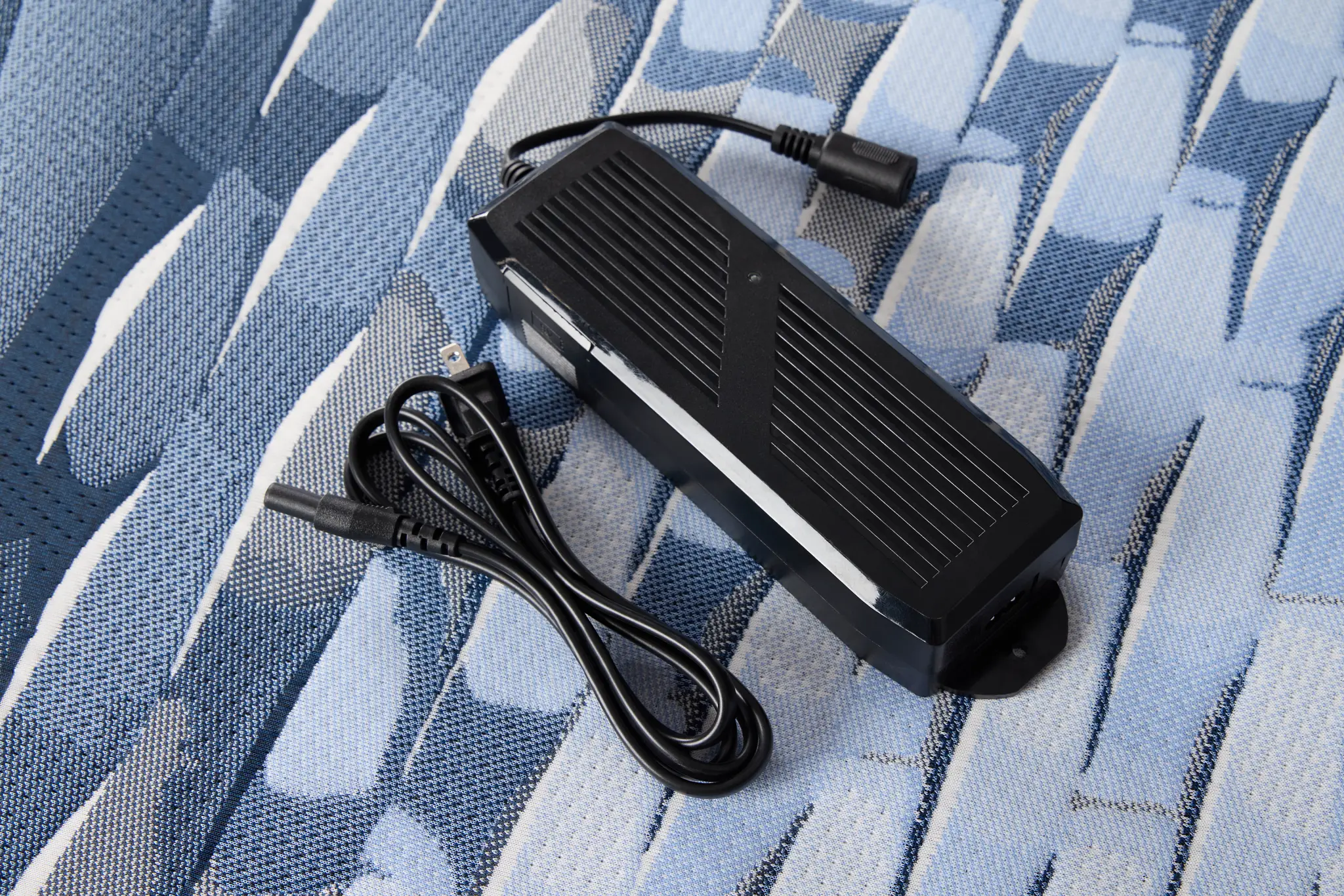 Serta Icomfort Aveda Plush Deluxe Adjustable Mattress Set Serta Icomfort Aveda Plush Deluxe Adjustable Mattress Set