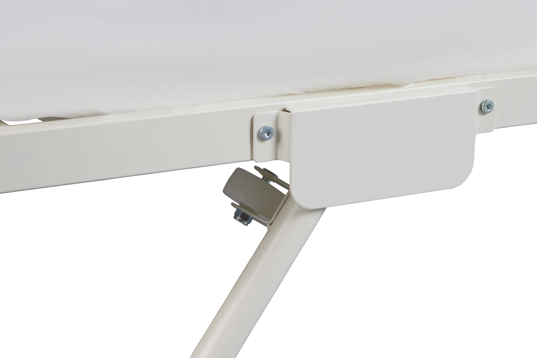 Rory White Metal Trundle Daybed