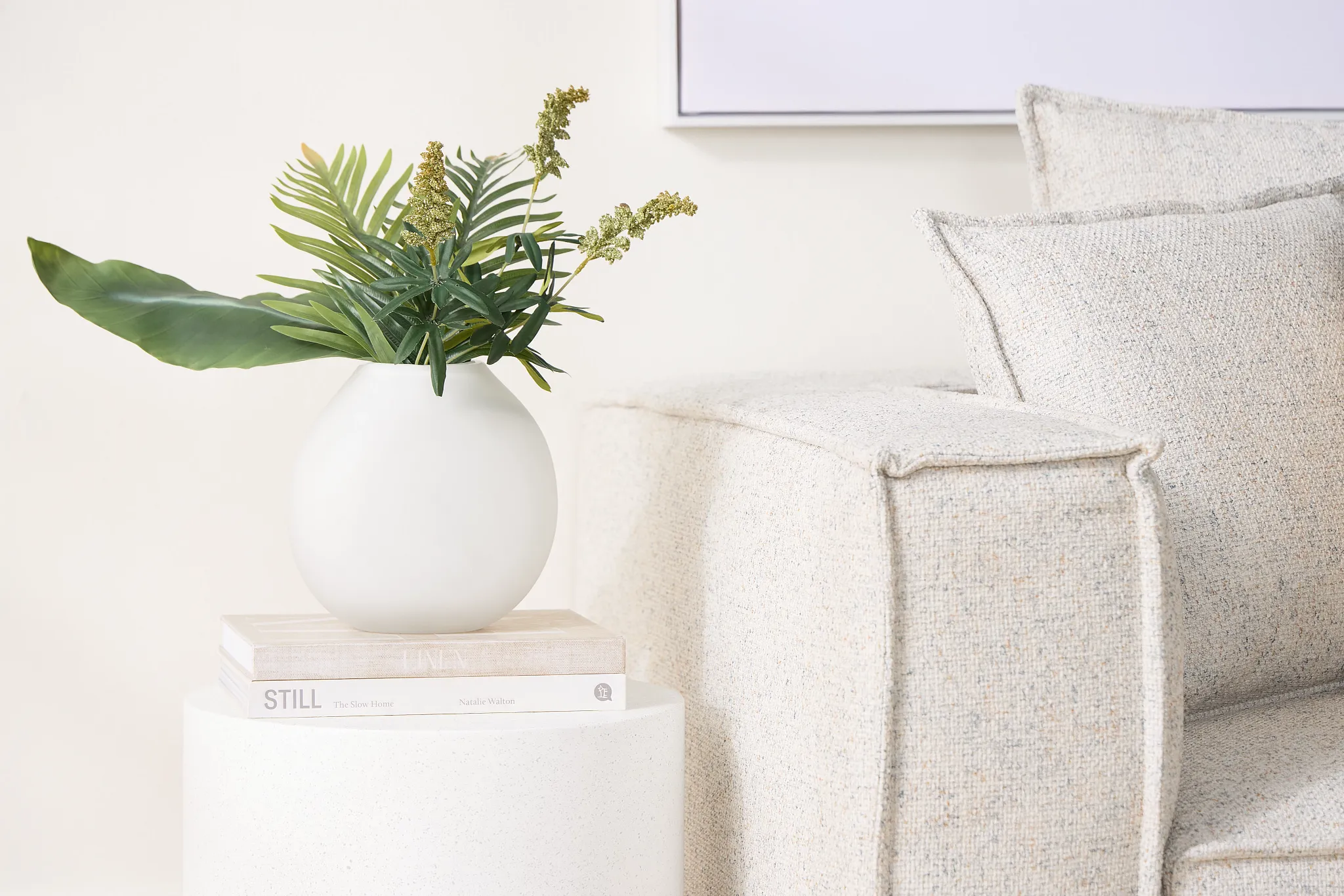 Sela White Small Vase