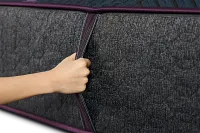 Beautyrest World Class Hybrid Level 3 13.25" Plush Hybrid Mattress