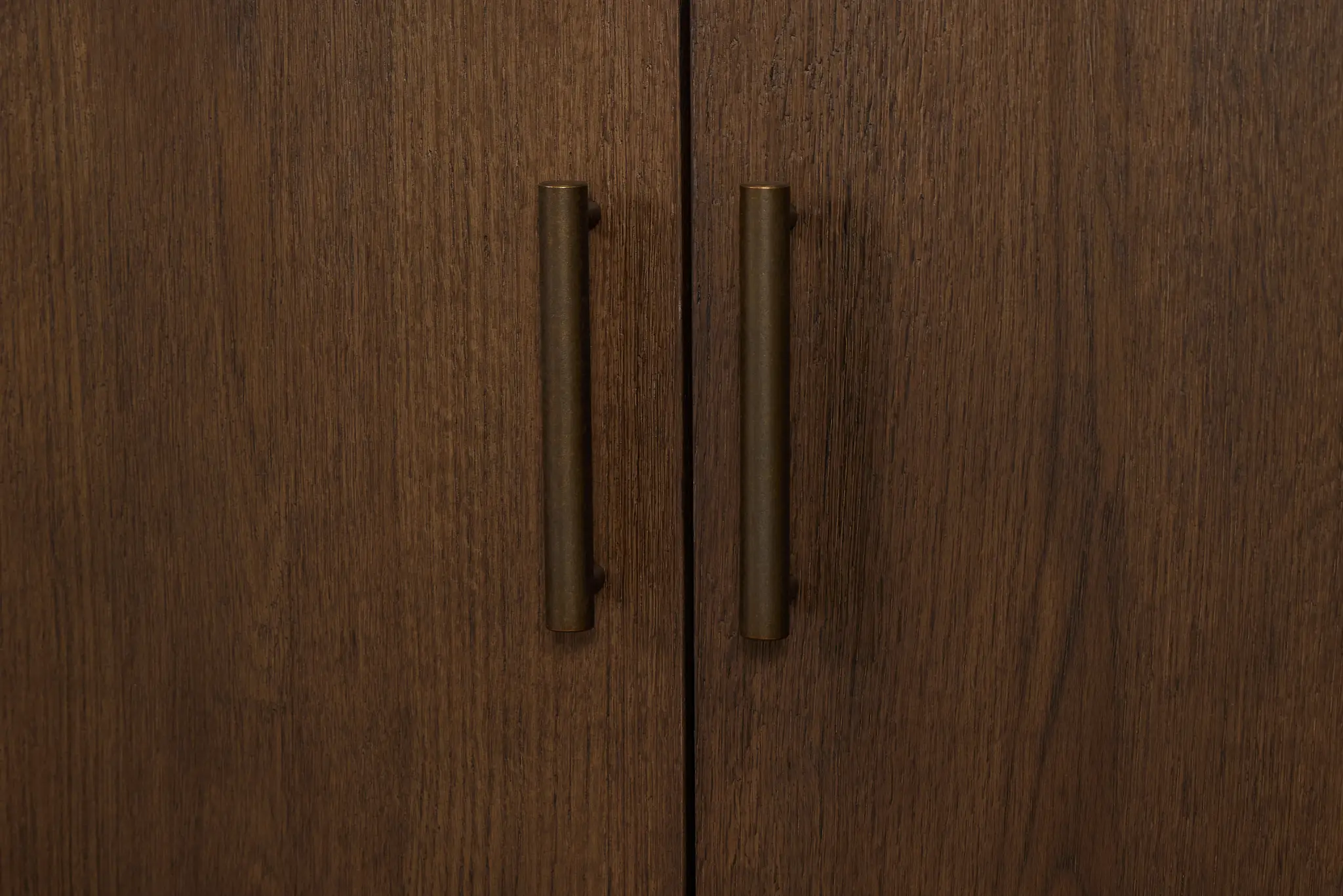 Rochester Dark Tone 84" Tv Stand Rochester Dark Tone 84" Tv Stand