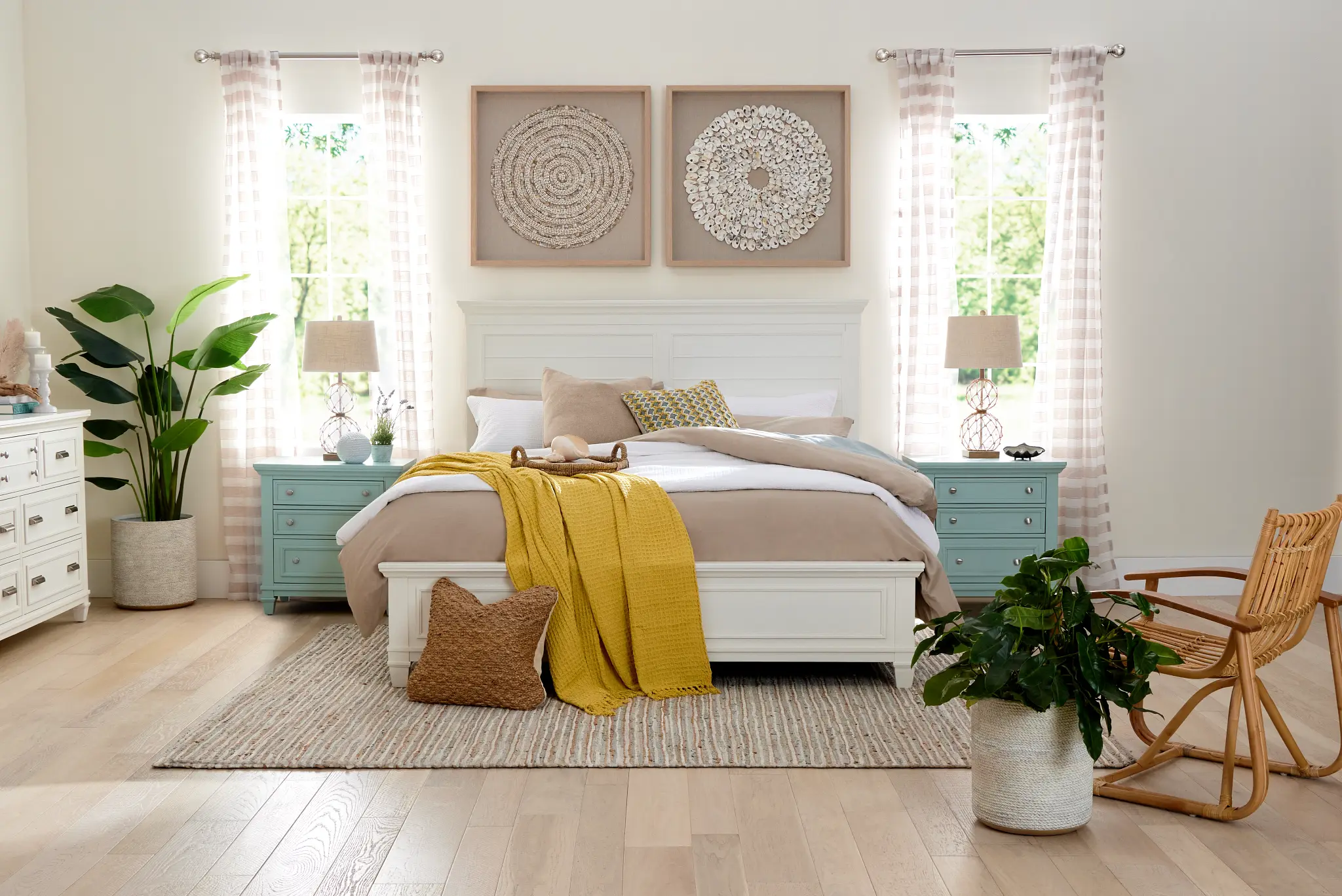 Cape Cod Ivory Panel Bed Cape Cod Ivory Panel Bed