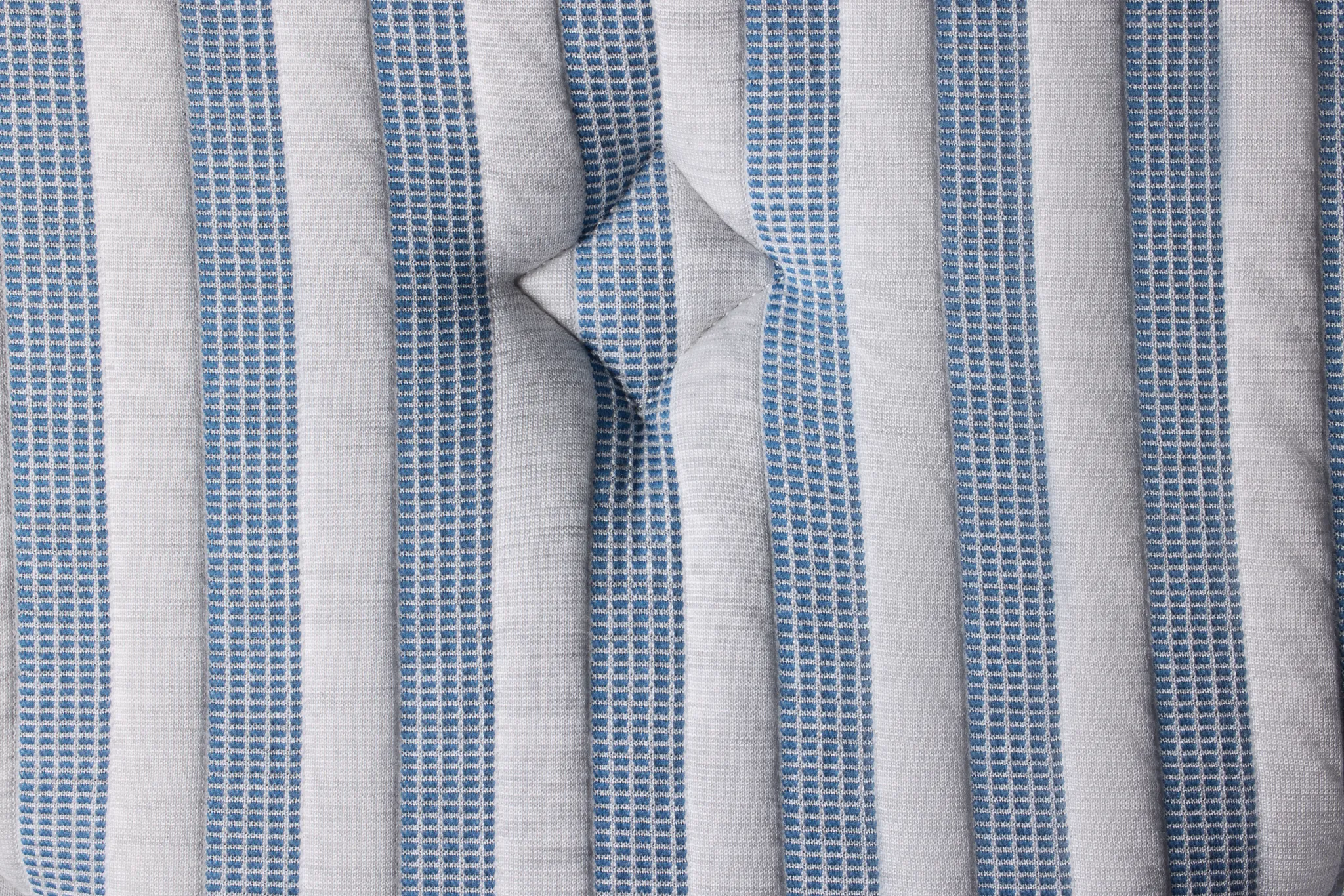 Kevin Charles By Sealy Signature Medium Mattress Set