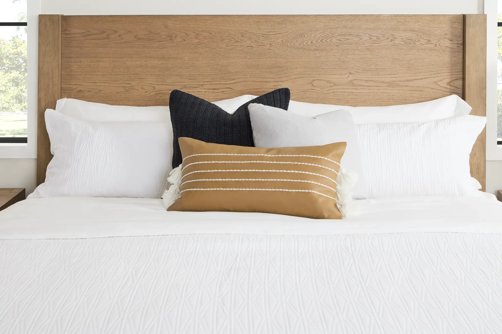 Tahoe Light Tone Panel Bed Tahoe Light Tone Panel Bed