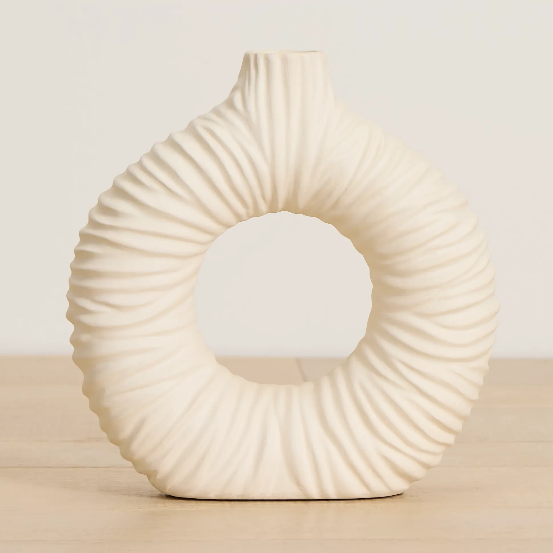 Zyla Ivory Small Vase
