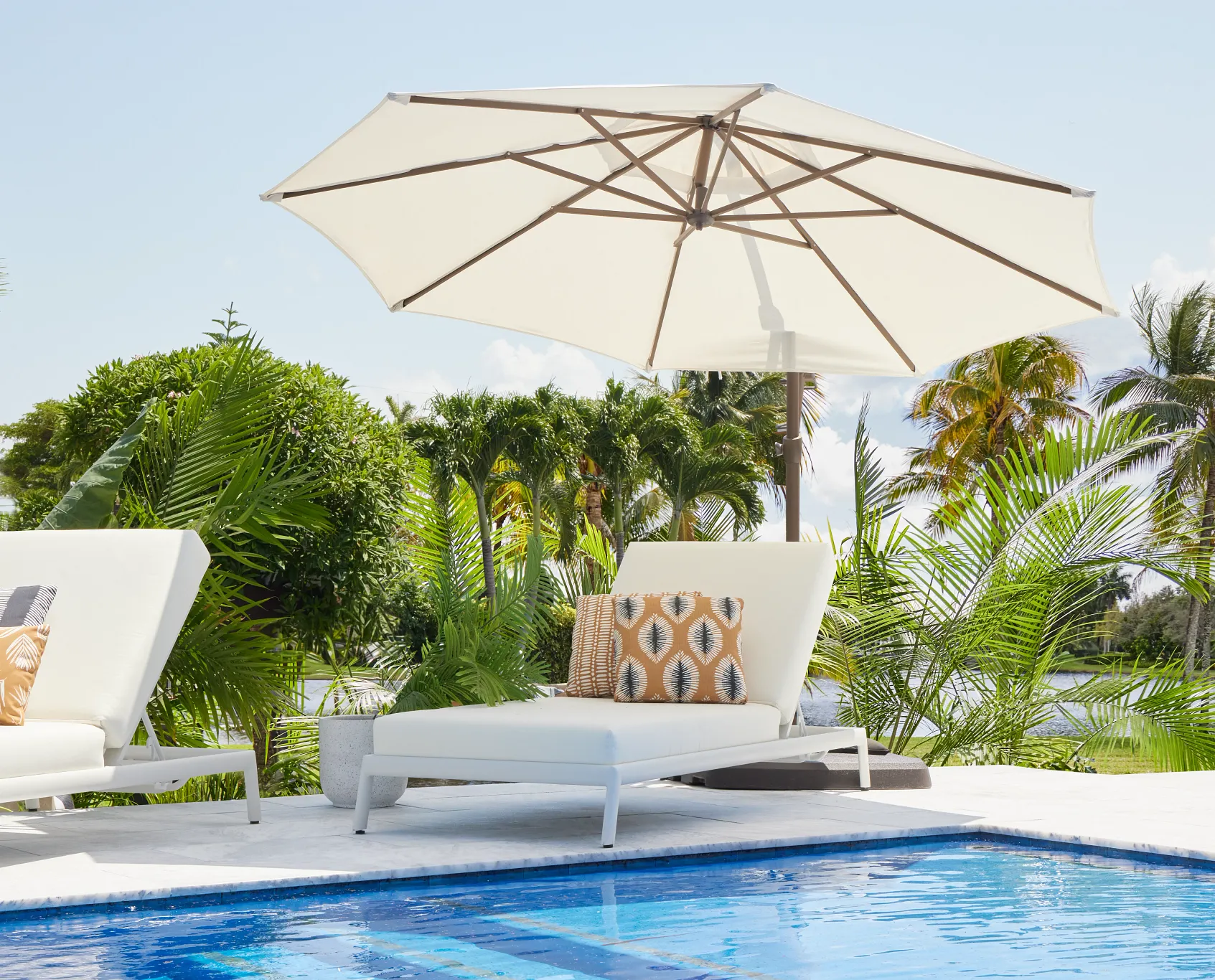 Lounge & Relaxation Zones for Evening Hosting