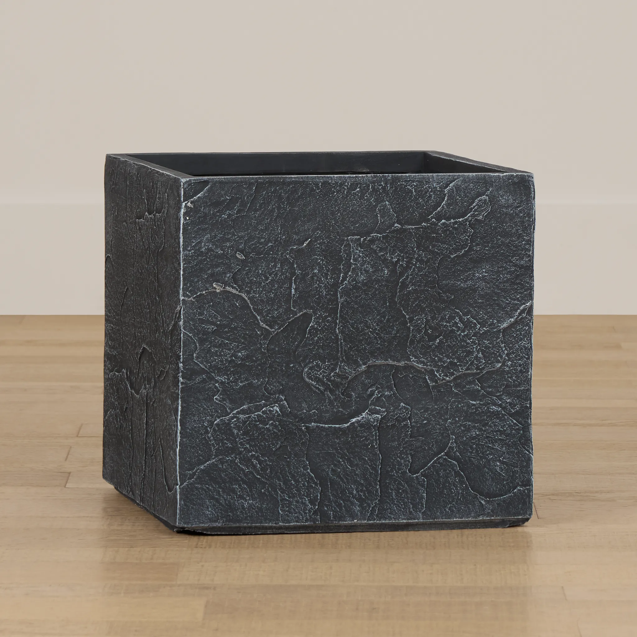 Marbir Dark Gray Planter