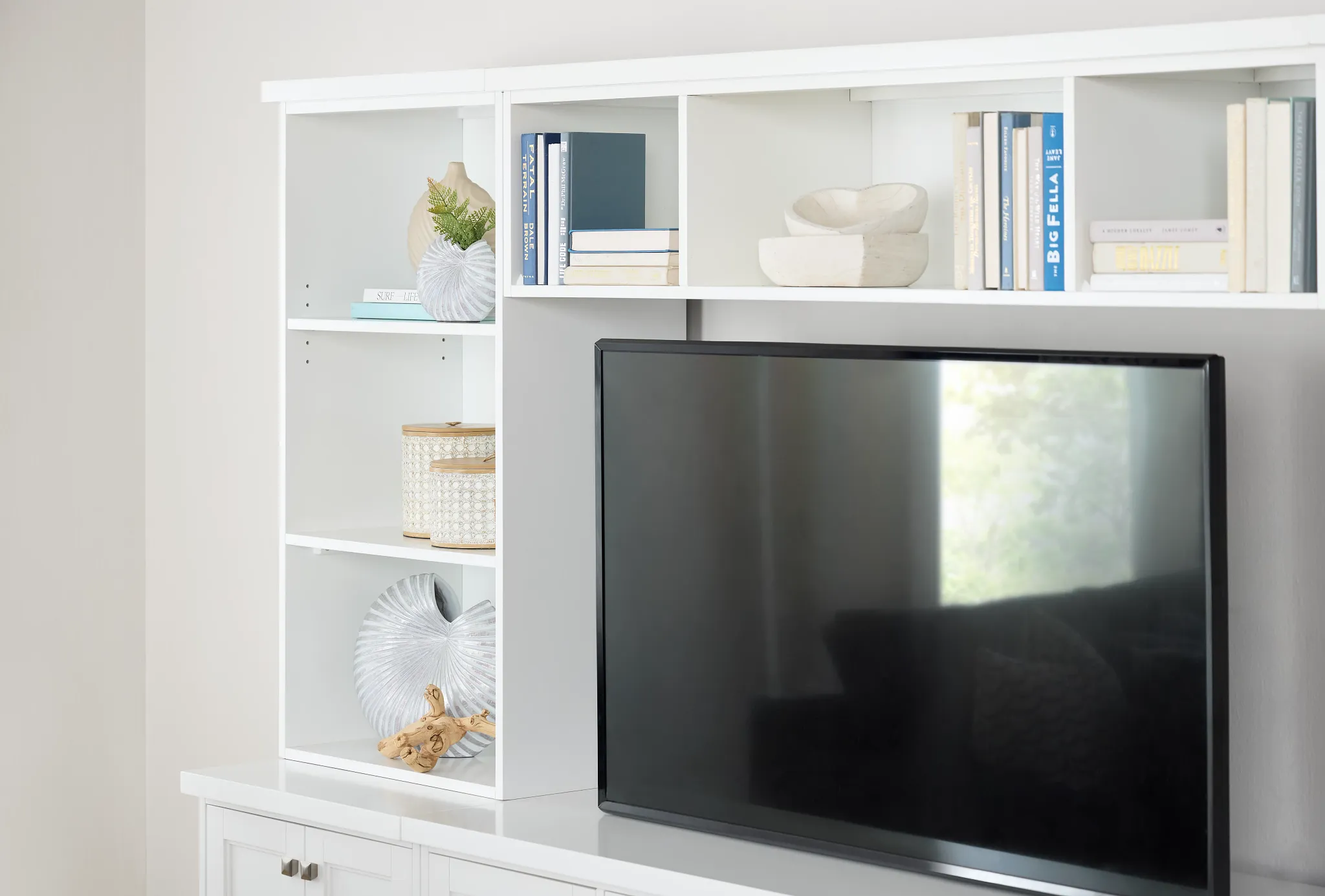 Newport White Door Entertainment Wall