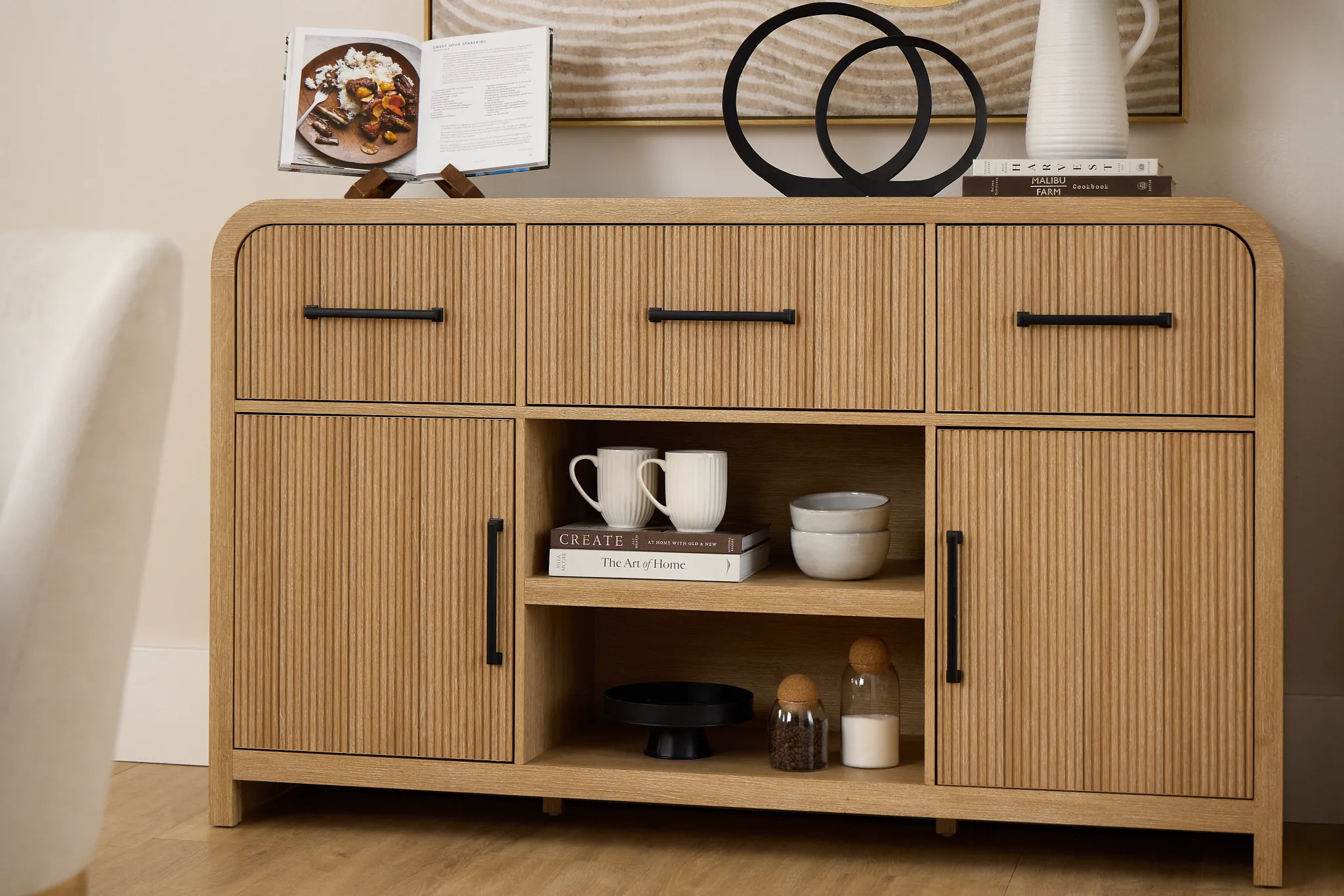 Lyndie Light Tone Server