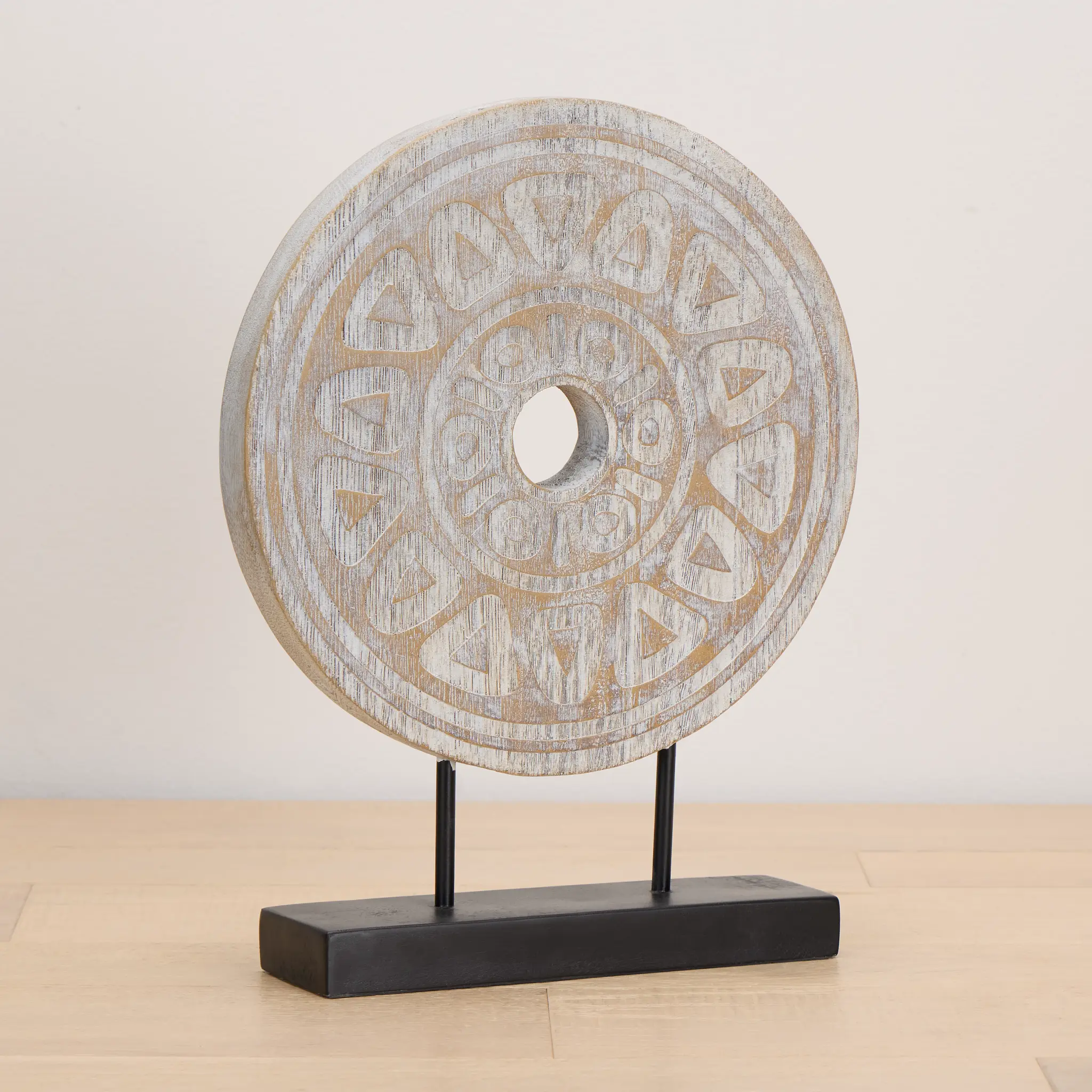 Rusty White Large Tabletop Accessory Rusty White Large Tabletop Accessory