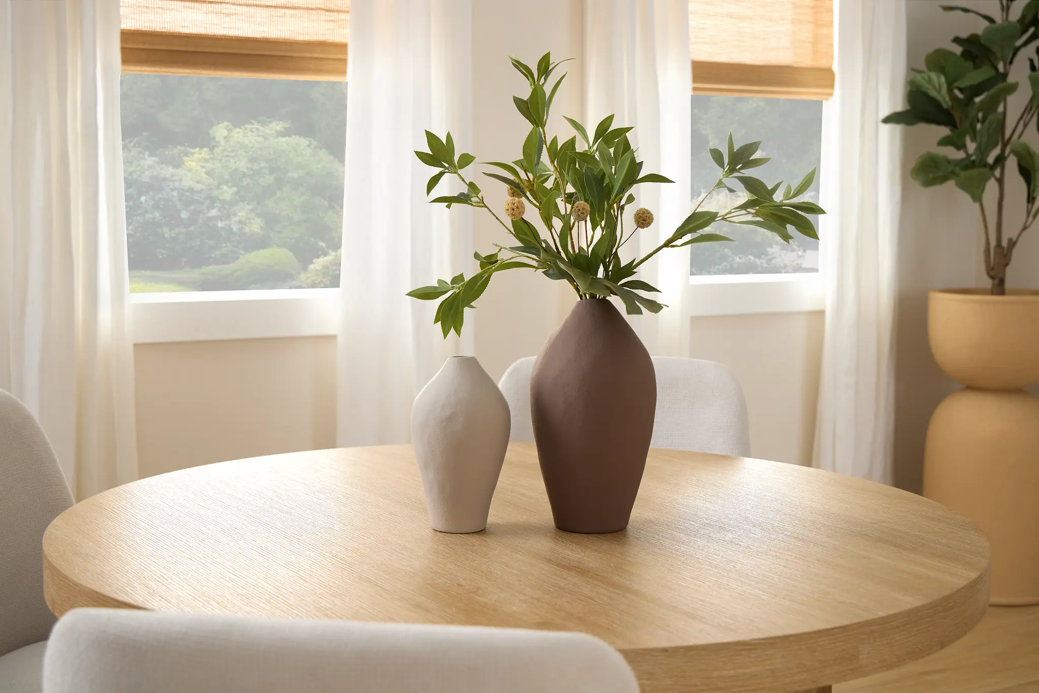 Lyndie Light Tone Round Table Lyndie Light Tone Round Table