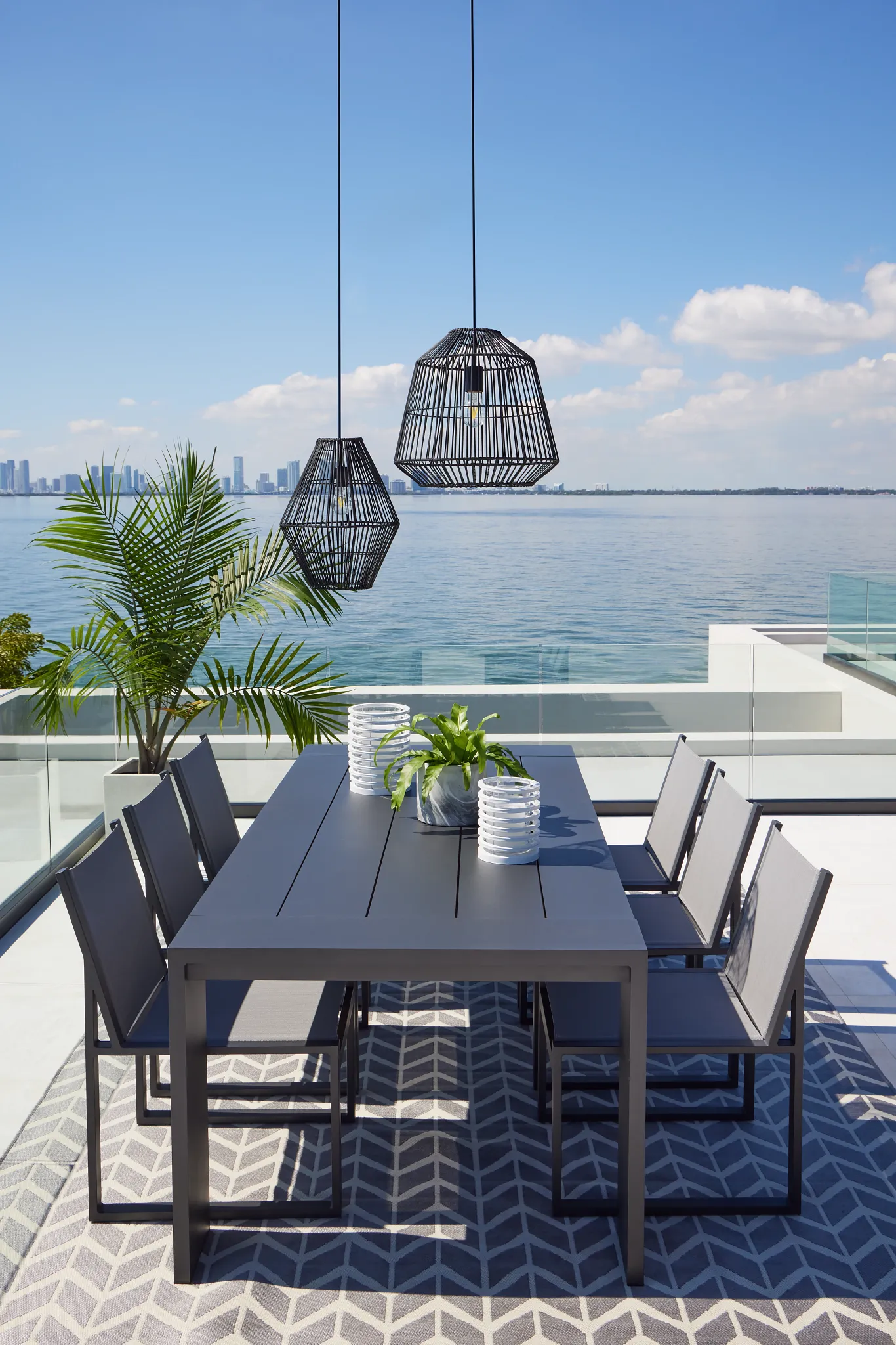 Linear 87" Dk Gray Aluminum Table & 4 Sling Side Chairs