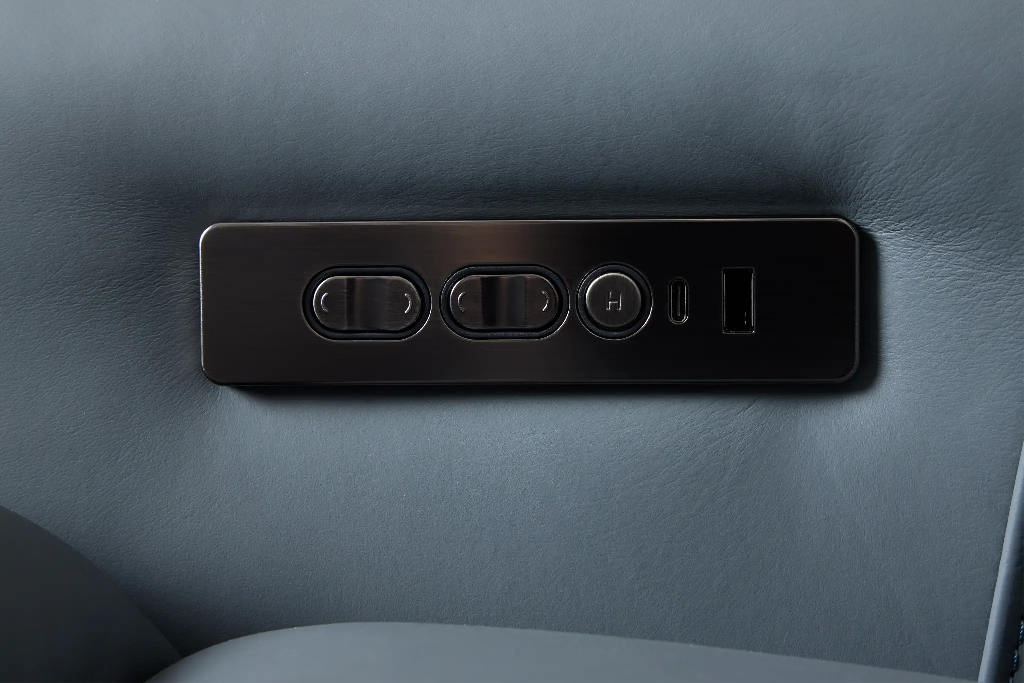 Summit Blue Lthr/vinyl Power Recliner With Power Headrest Summit Blue Lthr/vinyl Power Recliner With Power Headrest