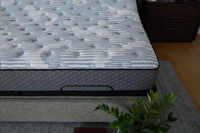 Kevin Charles By Sealy Signature Medium Plus Adjustable Mattress Set