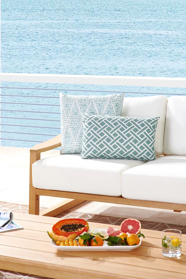 Eastwood Light Blue Lumbar Indoor/outdoor Accent Pillow
