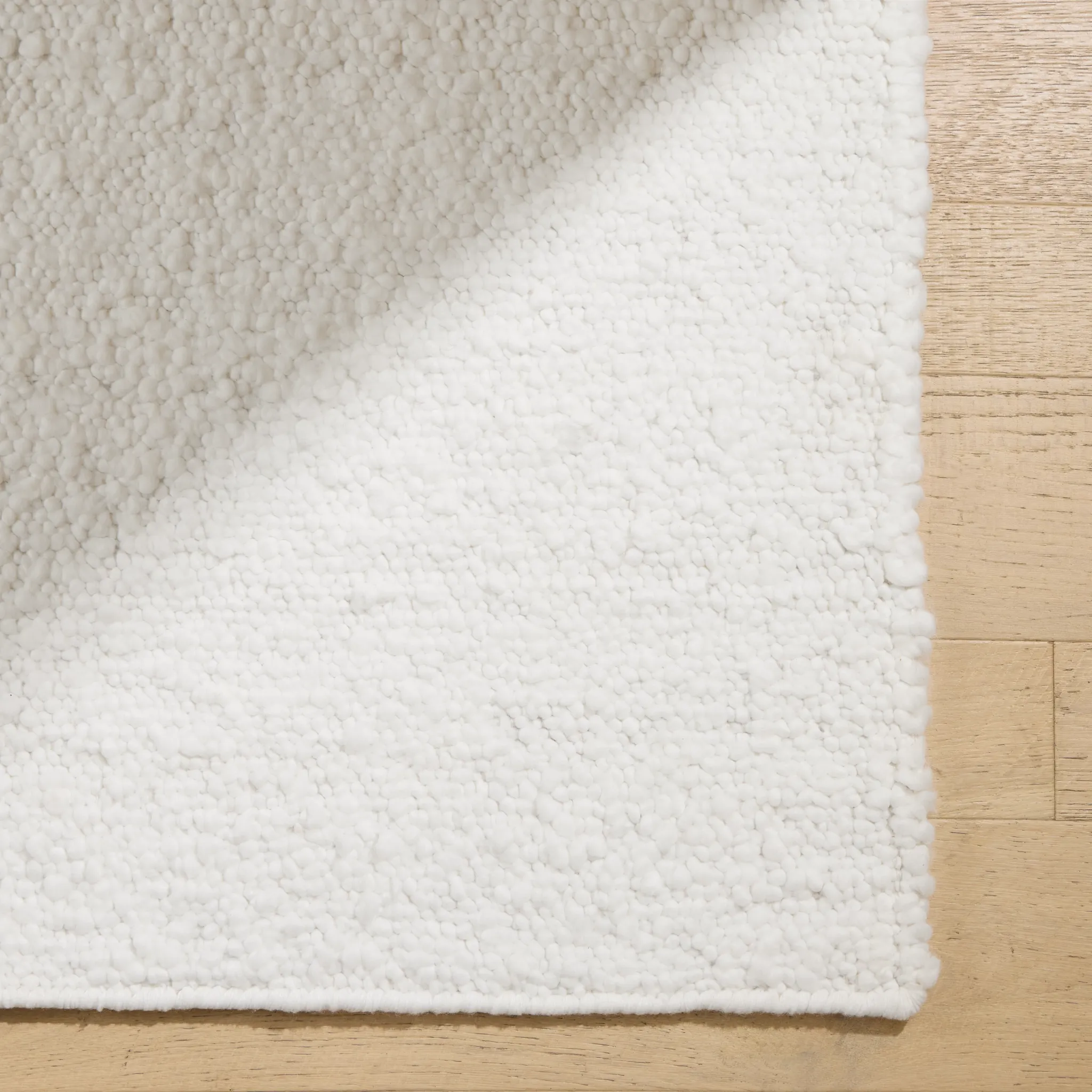 Aysu White 8x10 Area Rug