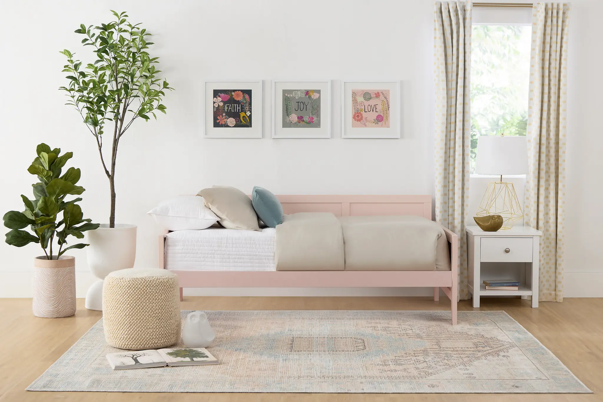 Charleston Pink Daybed Charleston Pink Daybed